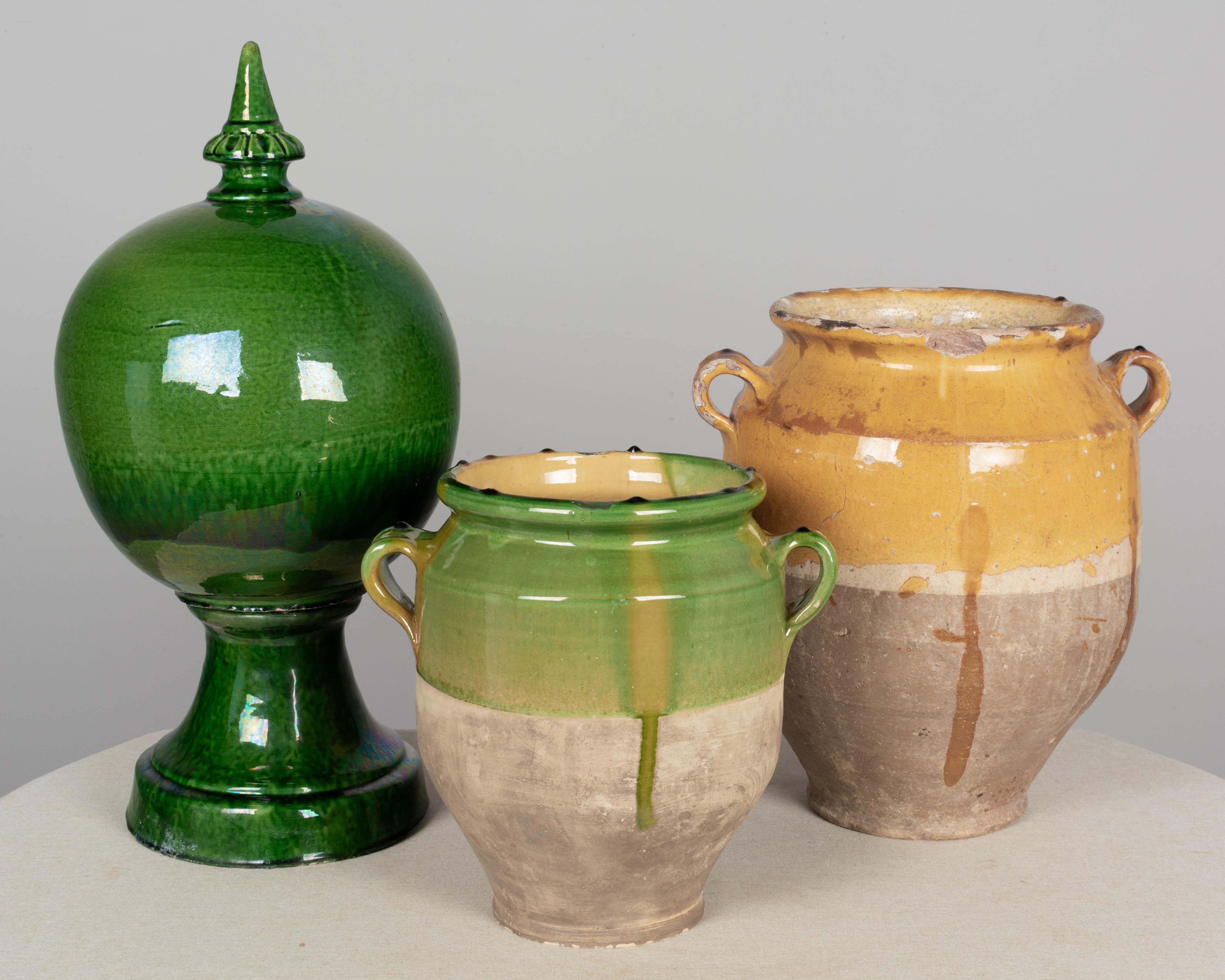 Ceramica francese in terracotta smaltata di colore verde in vendita 3