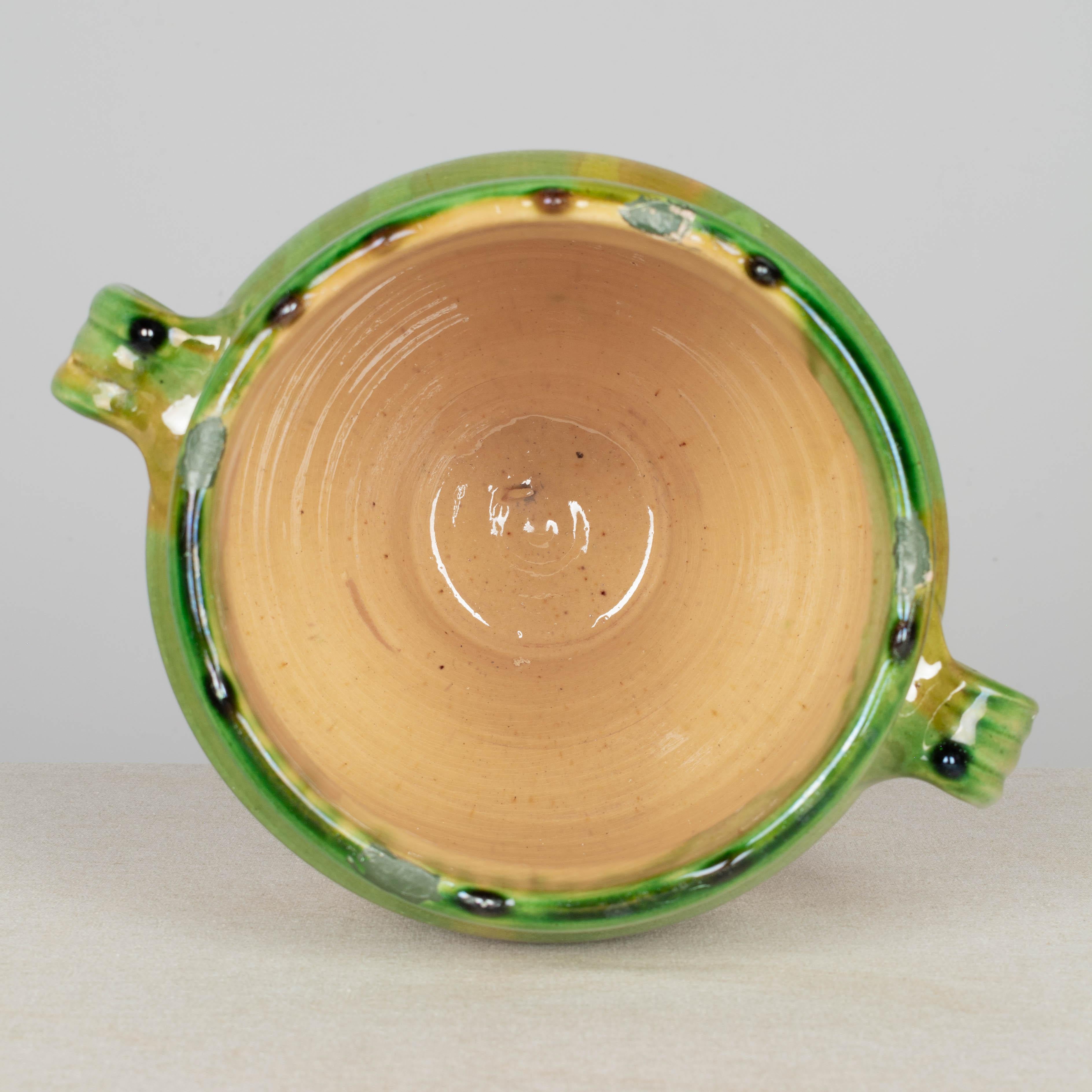 XX secolo Ceramica francese in terracotta smaltata di colore verde in vendita