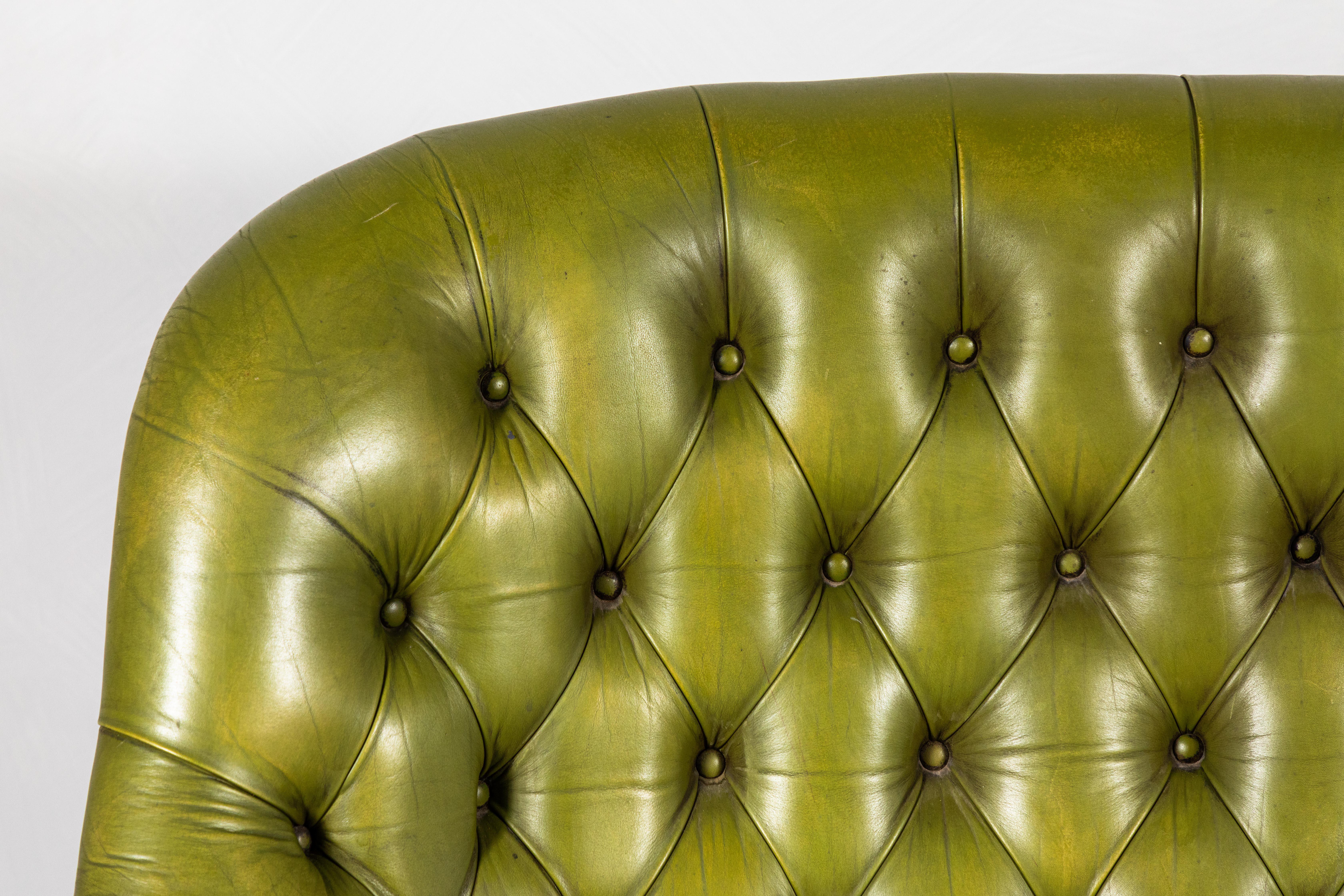 French Green Leather Tufted Settee In Good Condition In Los Angeles, CA
