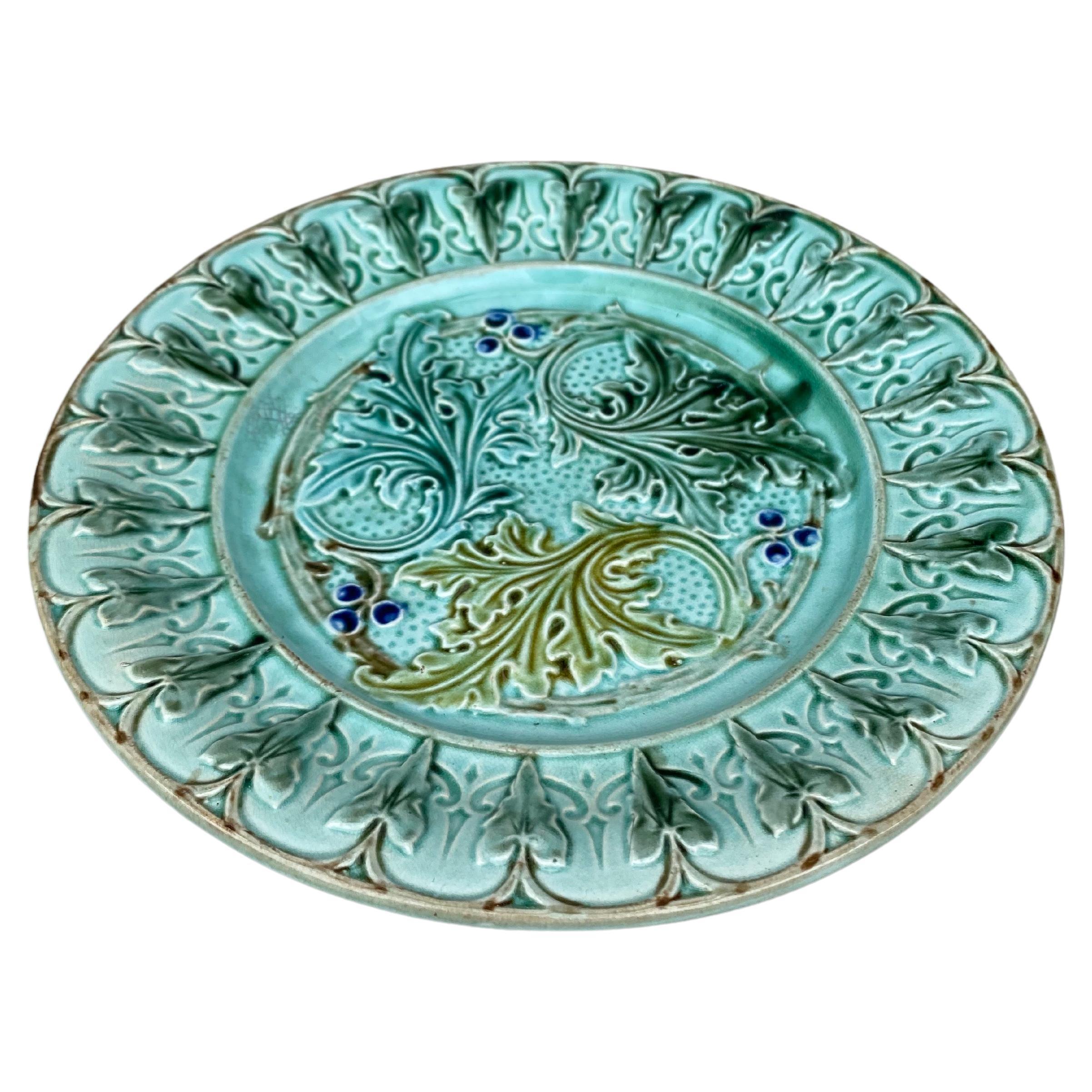 French Majolica acanthus leaves plates, circa 1880.