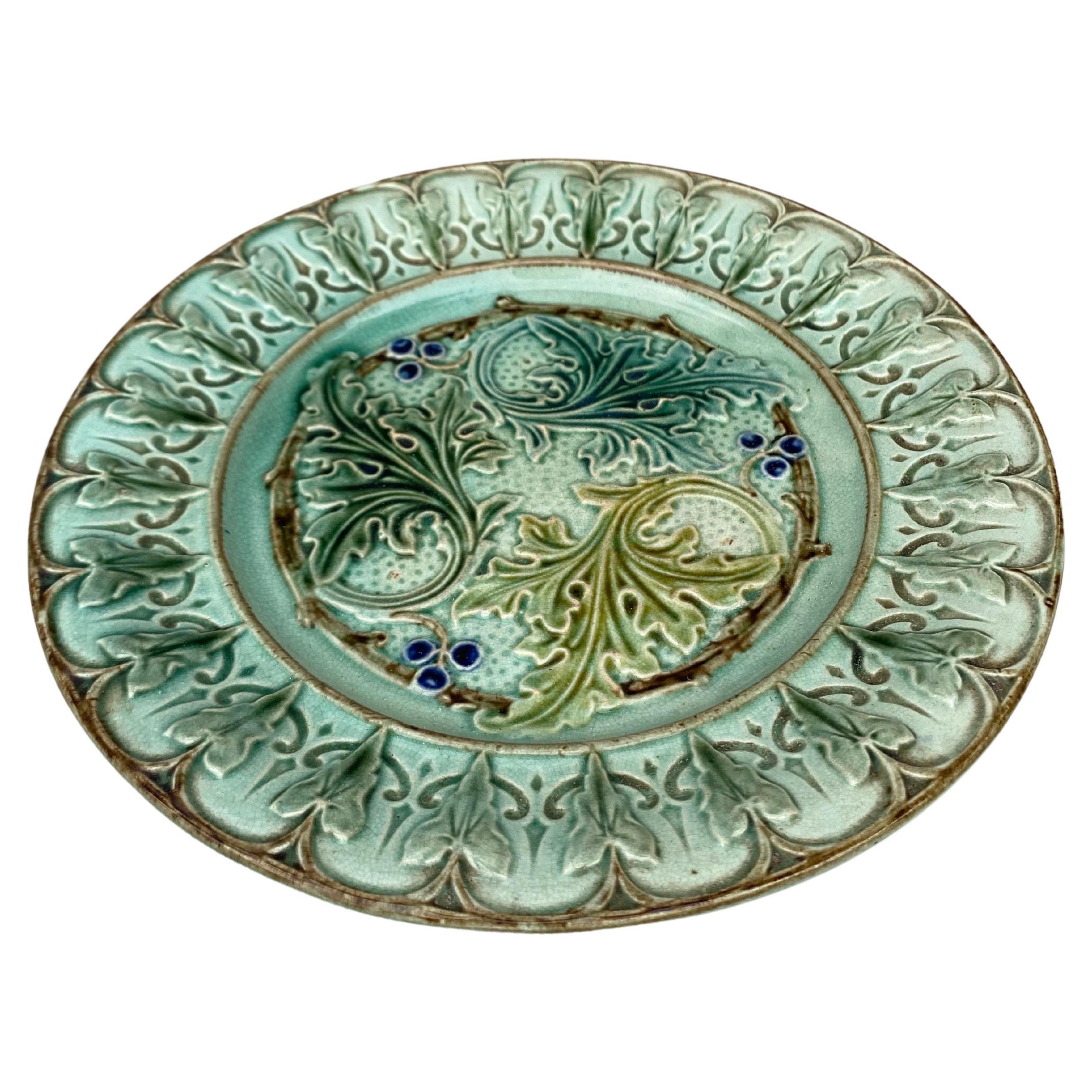 French Majolica acanthus leaves plates, circa 1880.