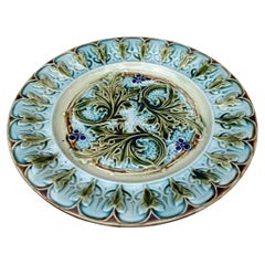 French Green Majolica Acanthus Leaves Plate, circa 1880