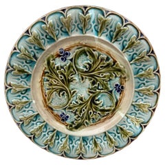 French Green Majolica Acanthus Leaves Plate, circa 1880