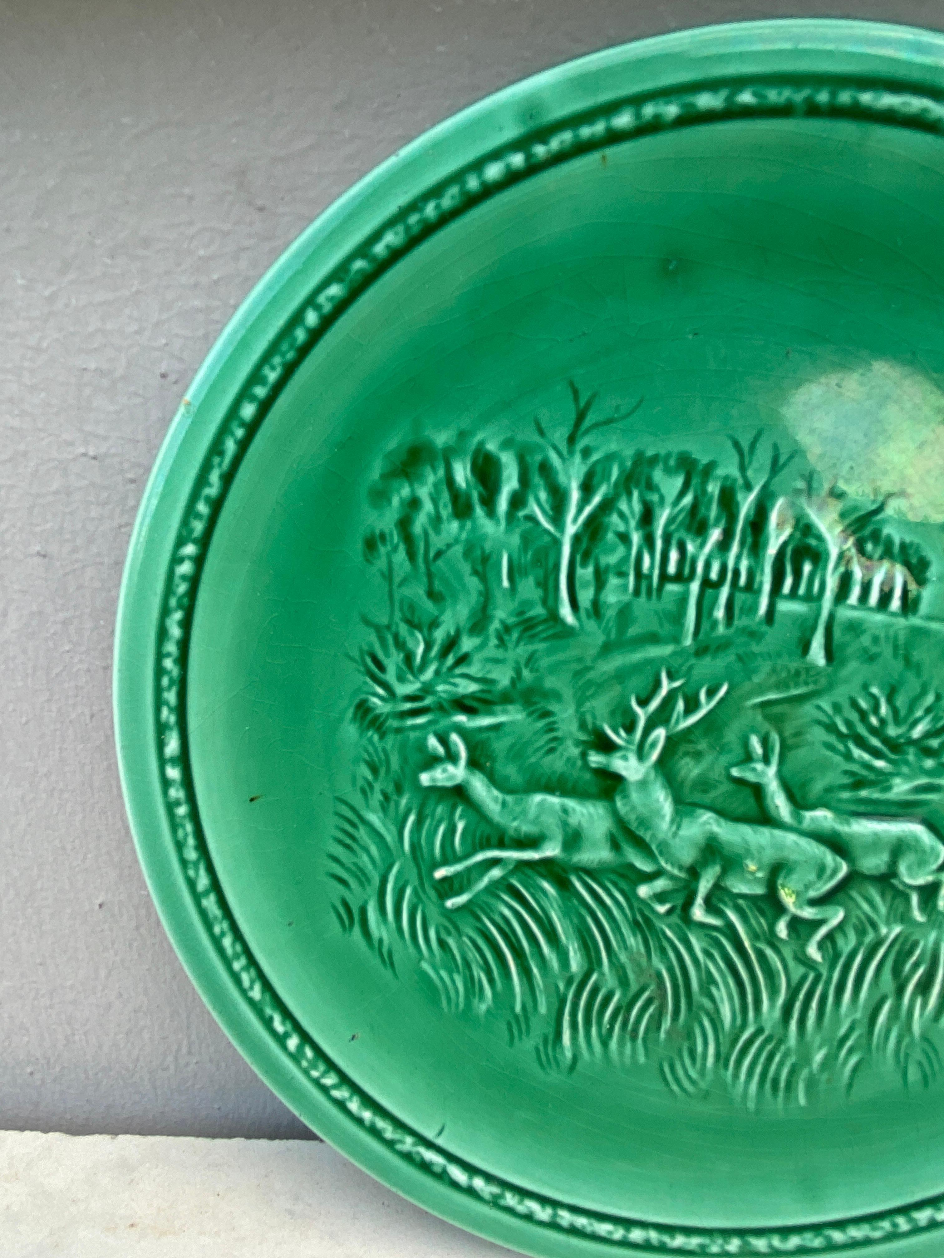 Country French Green Majolica Deers Plate Sarreguemines, circa 1920 For Sale