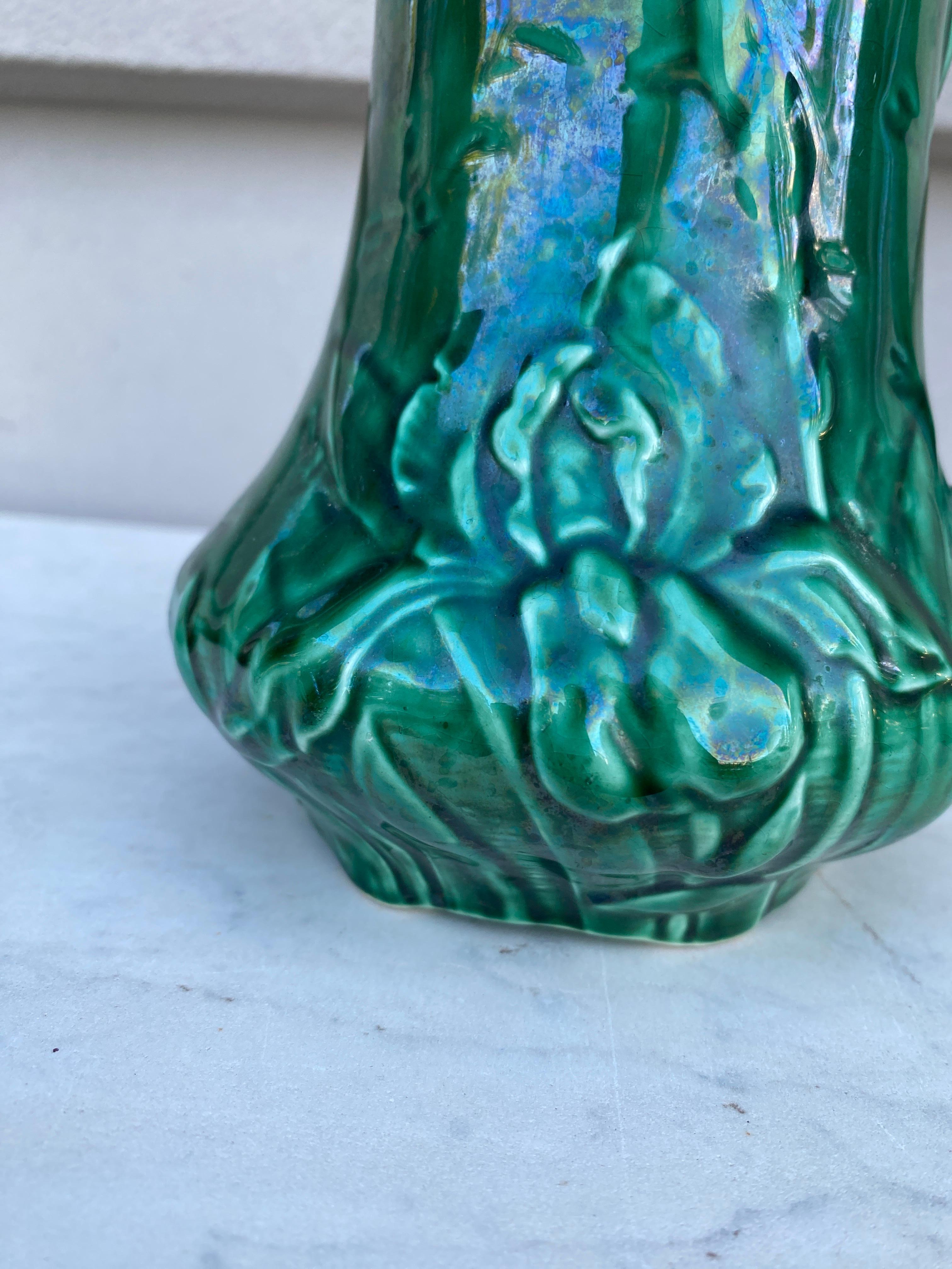 French Green Majolica Iris Pitcher circa 1900 In Good Condition For Sale In Austin, TX