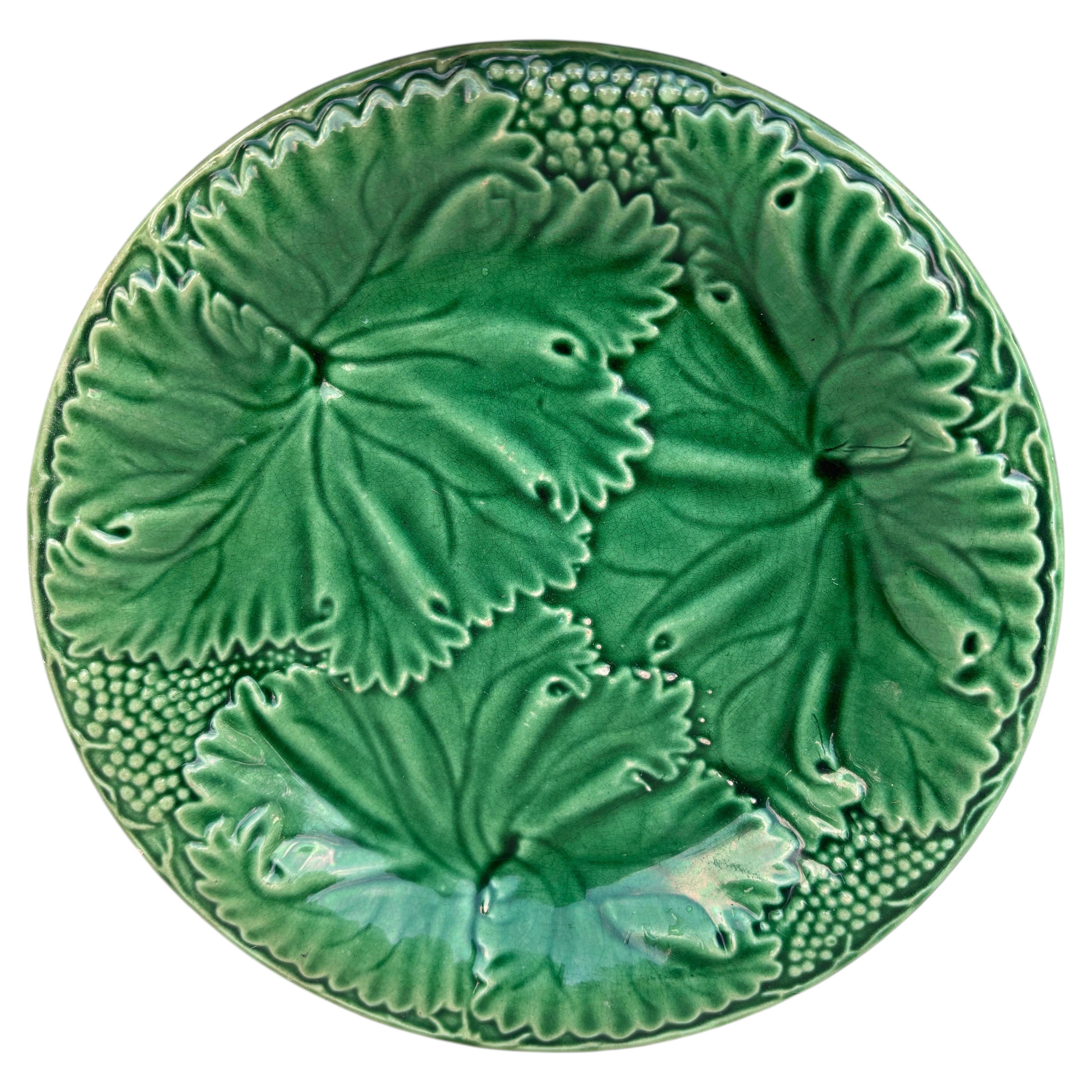 French Green Majolica Leaves Plate Salins, circa 1890 For Sale