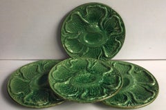 French Green Majolica Oyster Octopus Plate Aetgina Vallauris, circa 1950