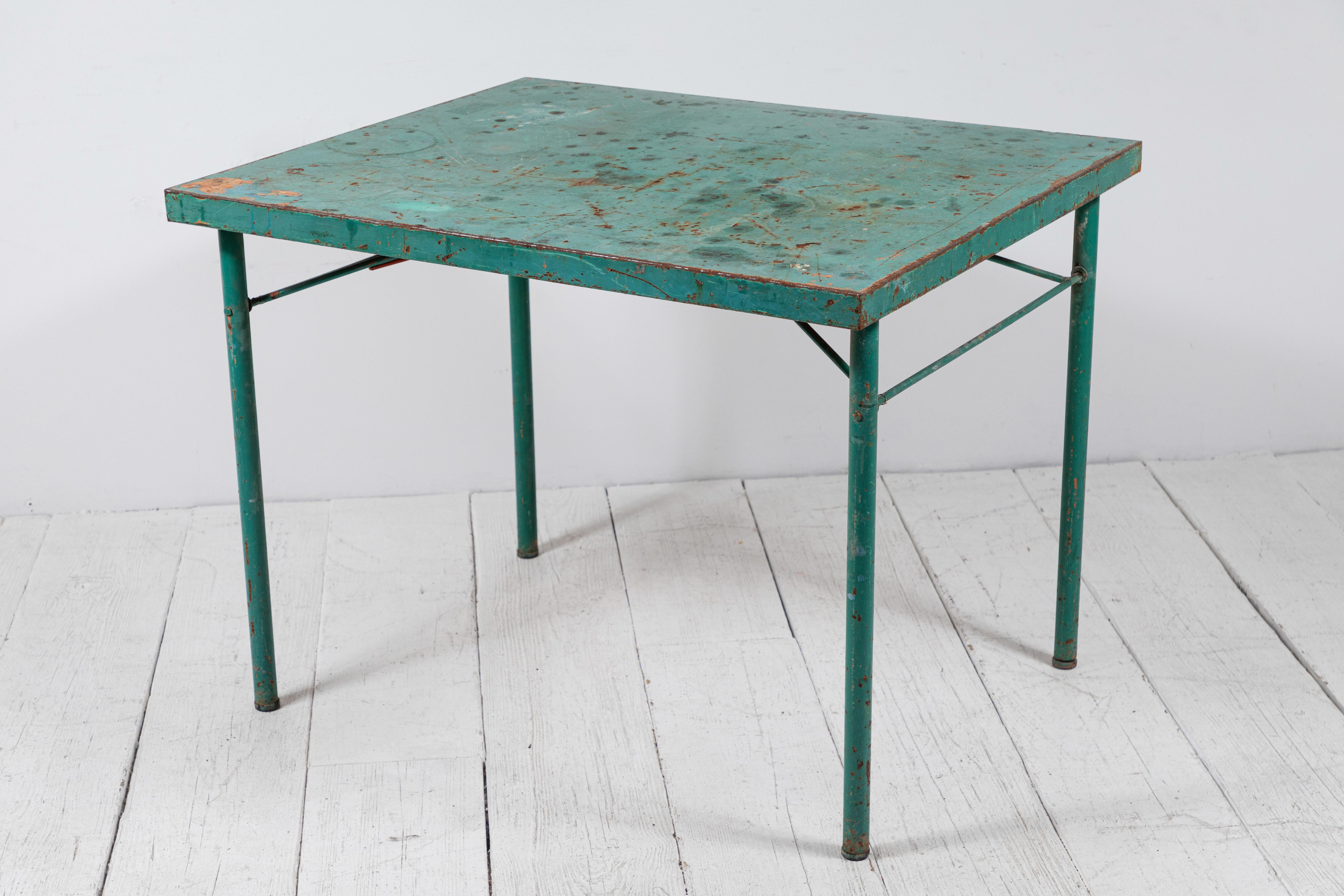 French Green Metal Folding Table In Good Condition In Los Angeles, CA