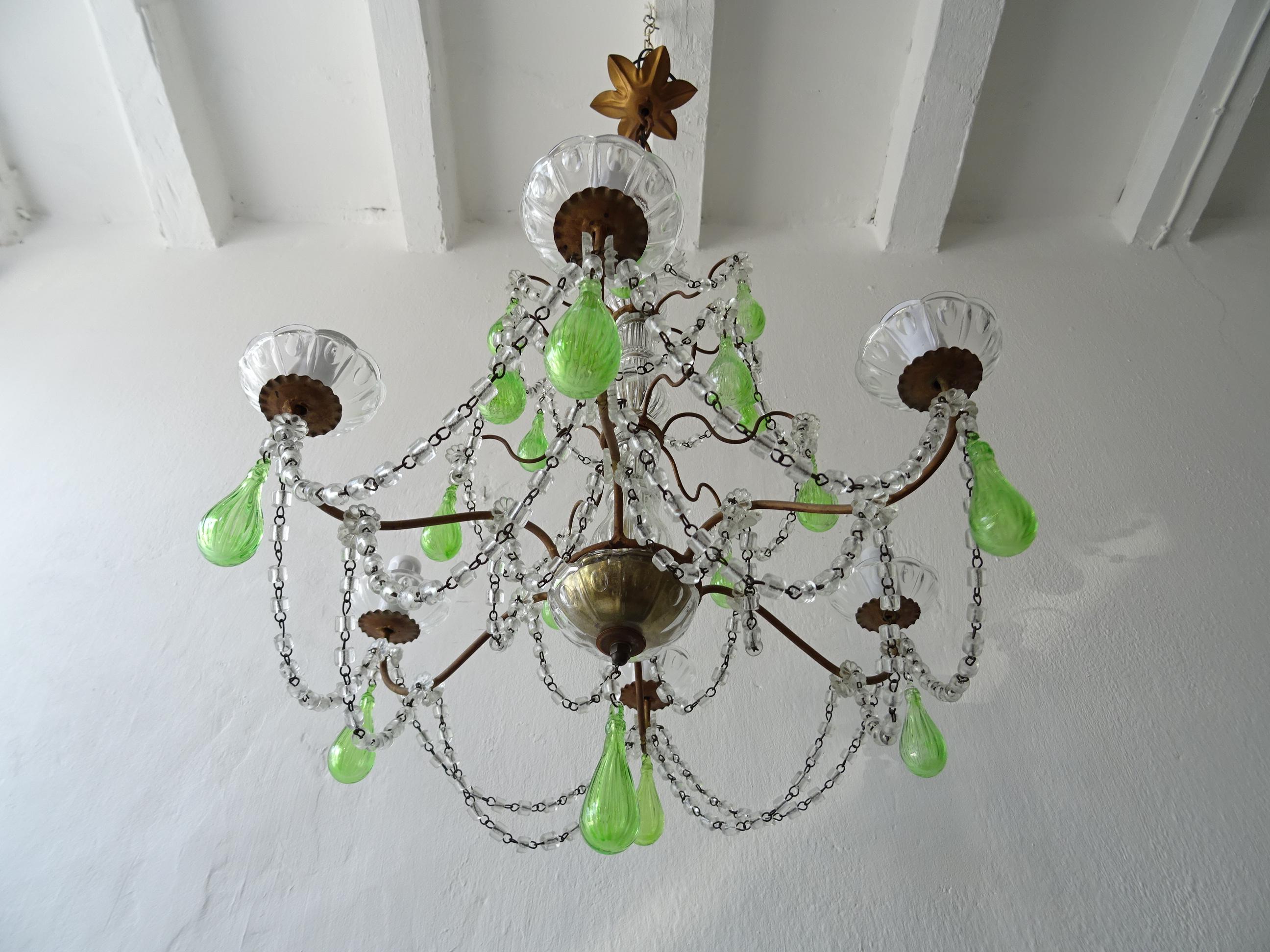 Housing six-lights, bobéches in crystal. Will be re-wired with certified UL US sockets for the USA and appropriate sockets for other countries and ready to hang. Free priority UPS shipping from Italy, no custom fees. Adoring 3 tiers of macaroni
