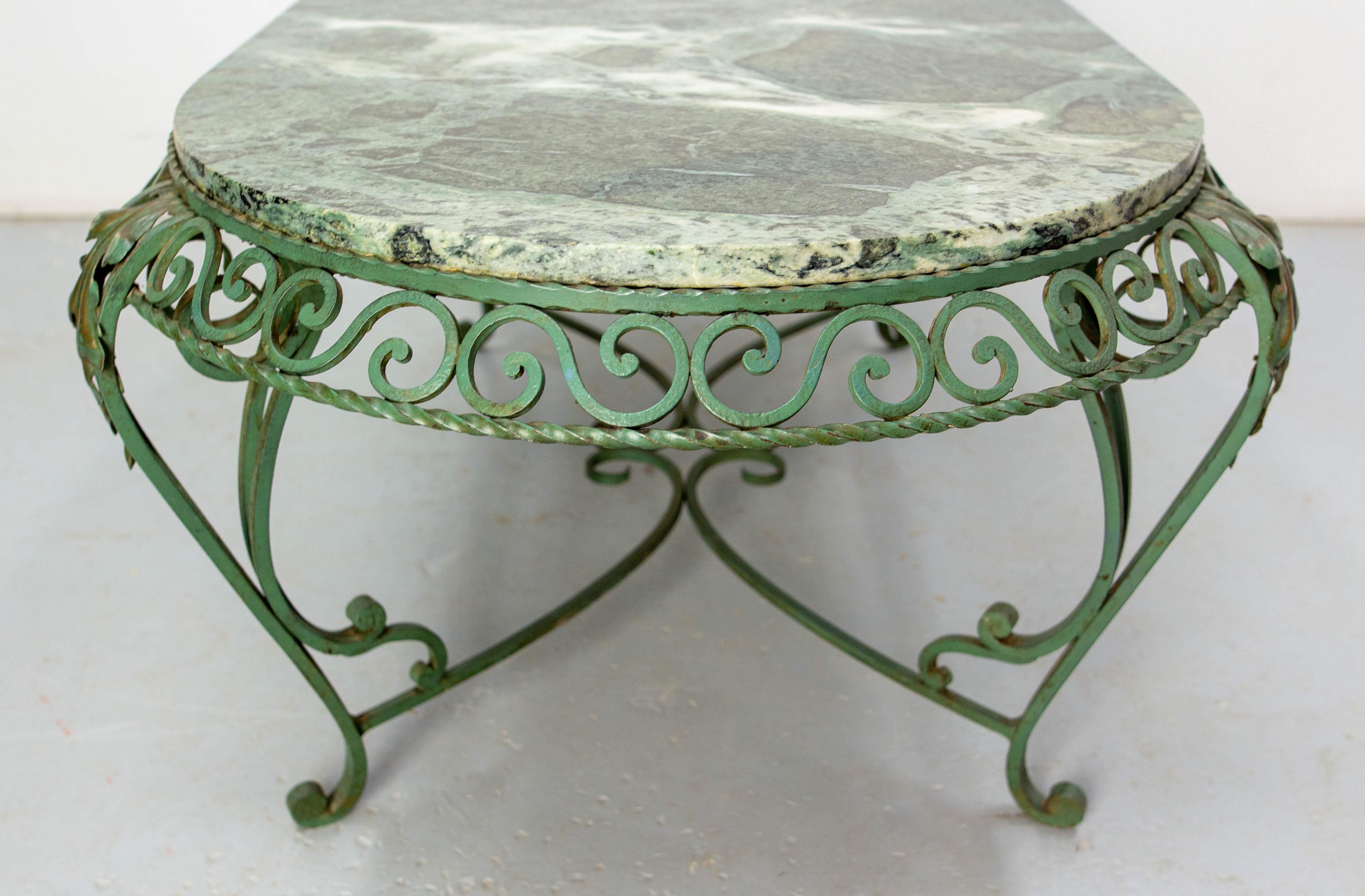 Tavolino ovale francese con piano in marmo verde e ferro battuto, circa 1960 in vendita 3
