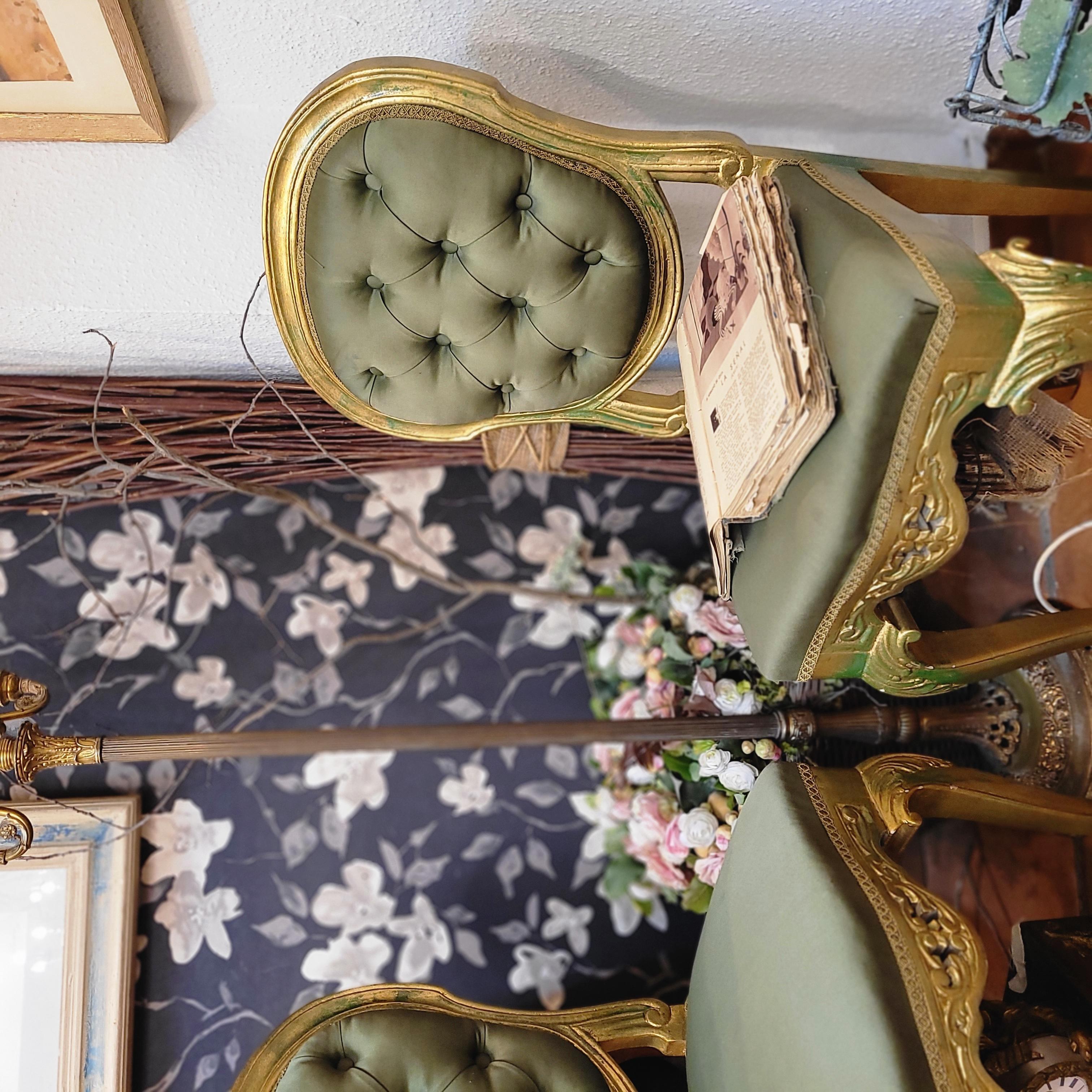 French Green Pair of chairs in carved and gilded wood, Louis XV style In Good Condition For Sale In Valladolid, ES