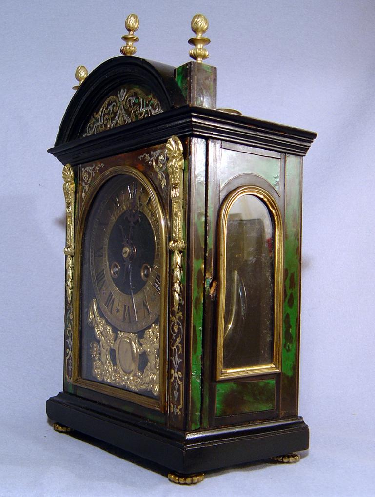Late 19th Century French Green Tortoiseshell Boule Religeuse Style Clock For Sale
