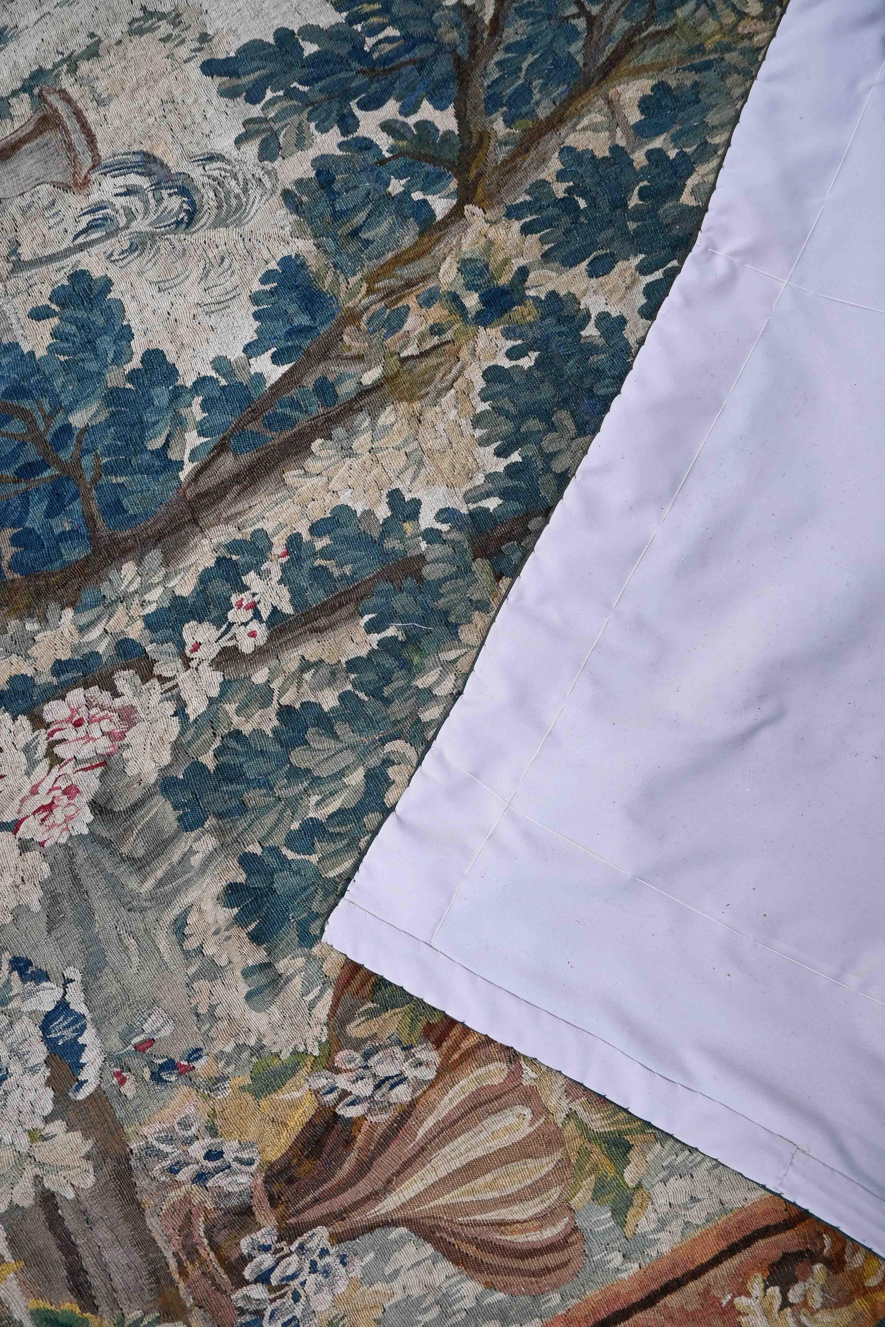 Französischer grüner Wandteppich von AUBUSSON aus dem 18. Jahrhundert - 348Lx216 - N° 1597 im Angebot 3