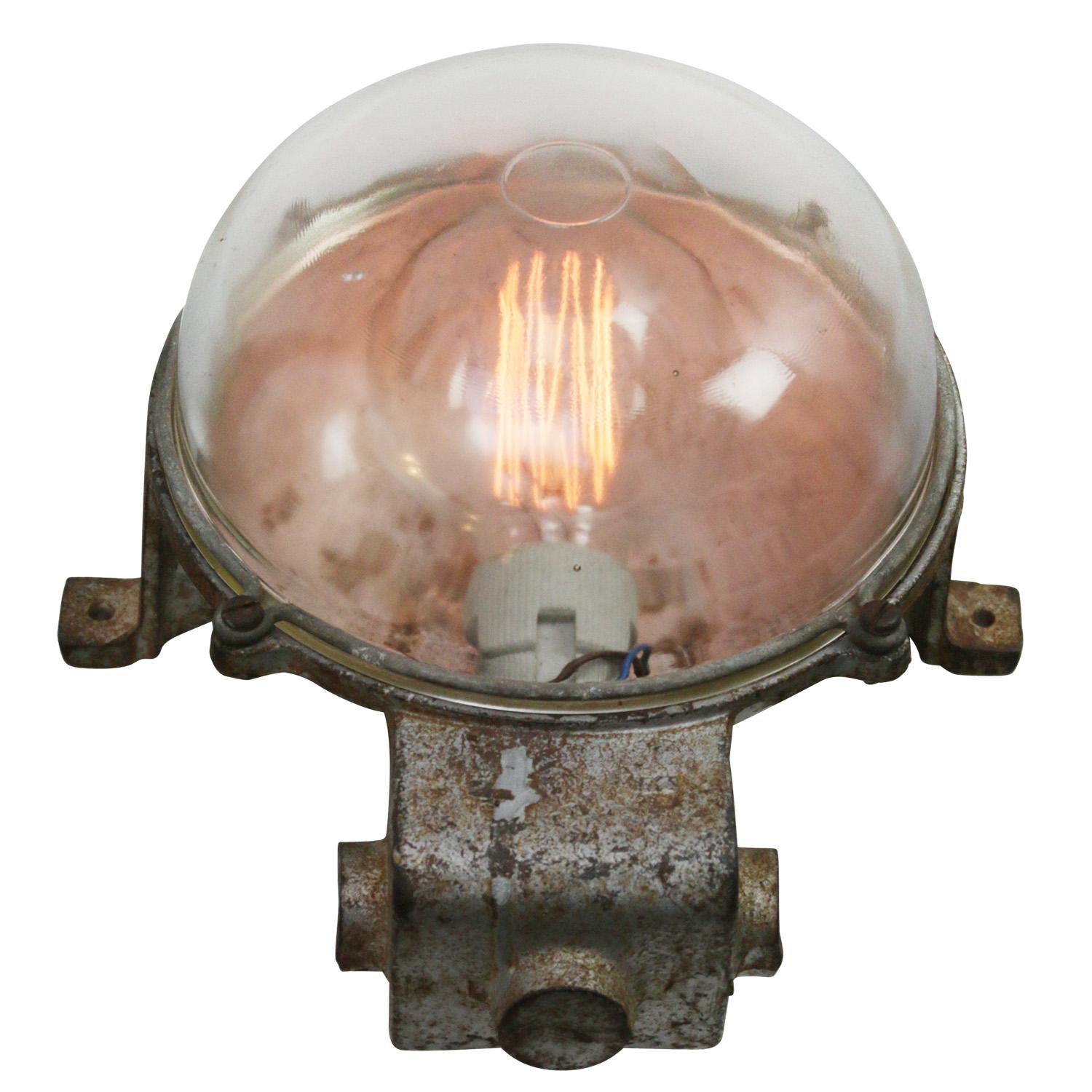 French Grey Cast Iron Vintage Industrial Wall Lamp Scone by Mapelec Amiens In Good Condition In Amsterdam, NL
