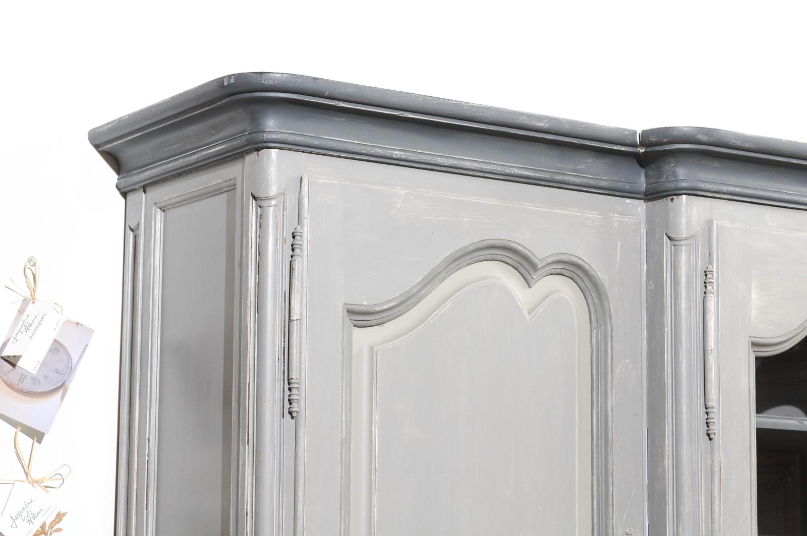 French Grey Painted Louis XV Style Two-Part Bibliothèque Custom-Made in 1978 For Sale 8