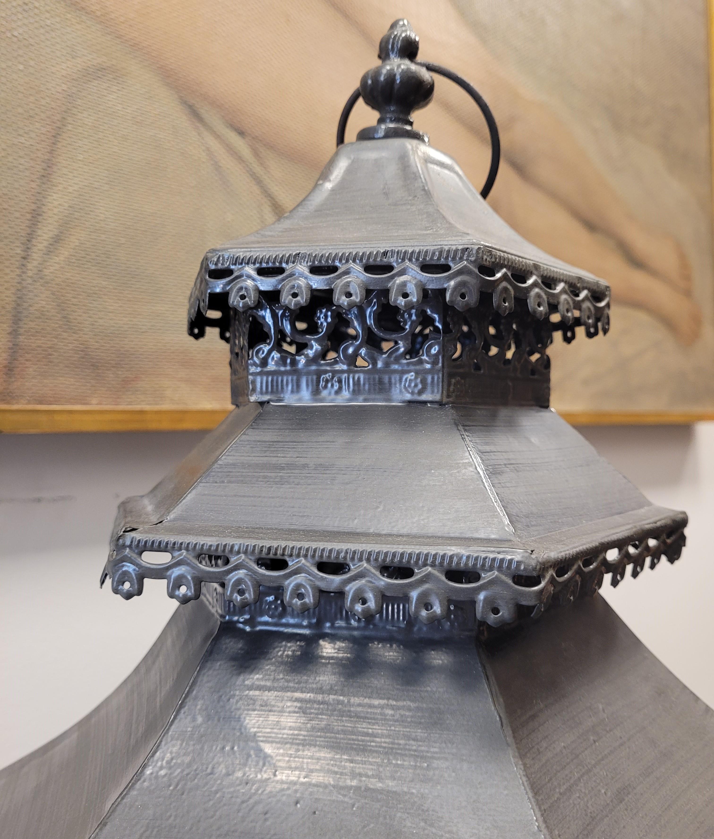 Métal Photophore de grande lanterne provençale grise française en vente