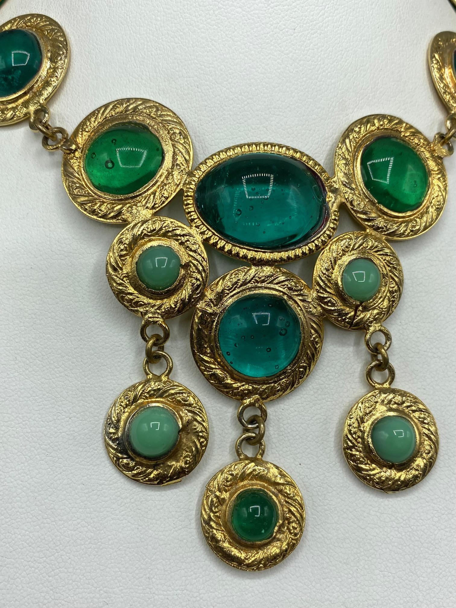 French Gripoix Poured Green Glass Necklace, 1980s 10
