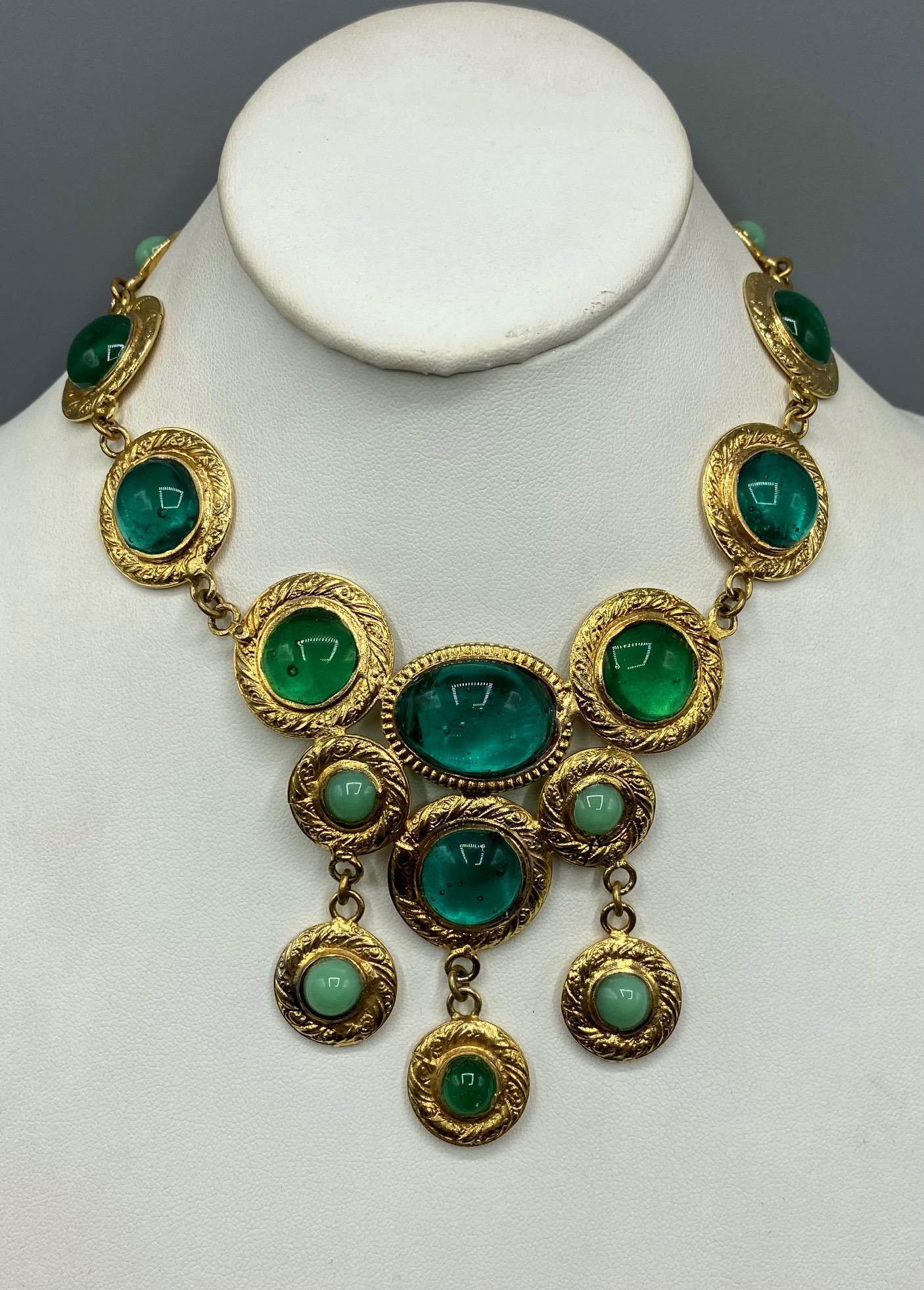 French Gripoix Poured Green Glass Necklace, 1980s In Good Condition In New York, NY