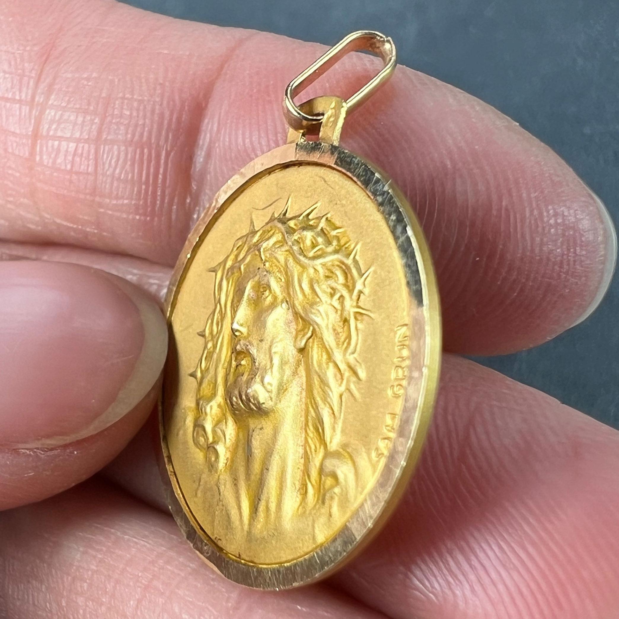 French Grun 18K Yellow Gold Jesus Christ Crown of Thorns Medal Charm Pendant For Sale 3