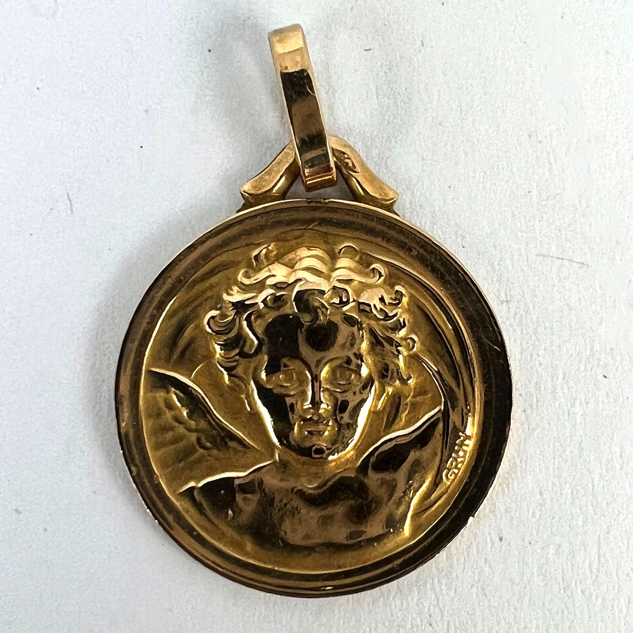 French Grun Raphael’s Cherub 18K Yellow Gold Medal Pendant For Sale 8