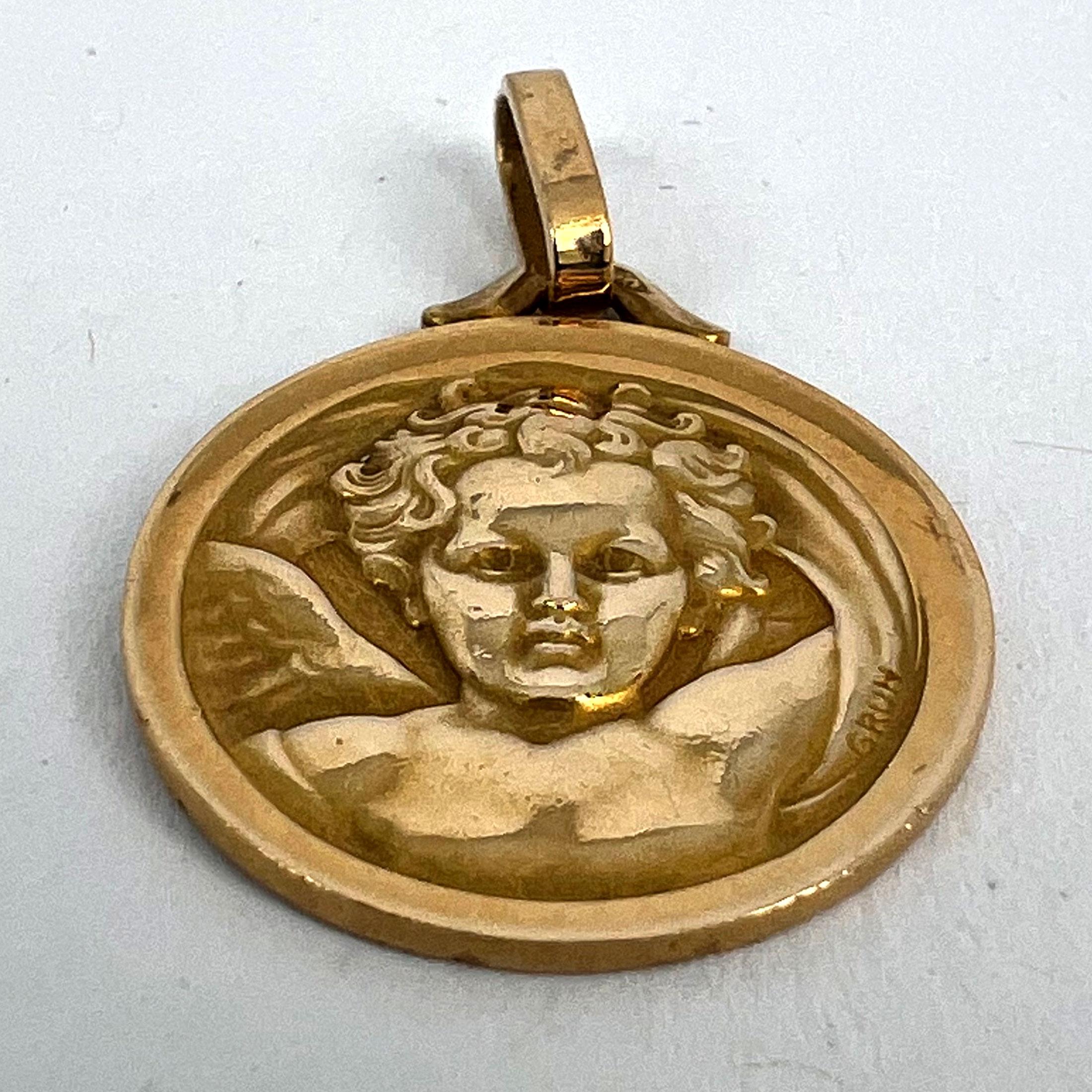 French Grun Raphael’s Cherub 18K Yellow Gold Medal Pendant For Sale 10