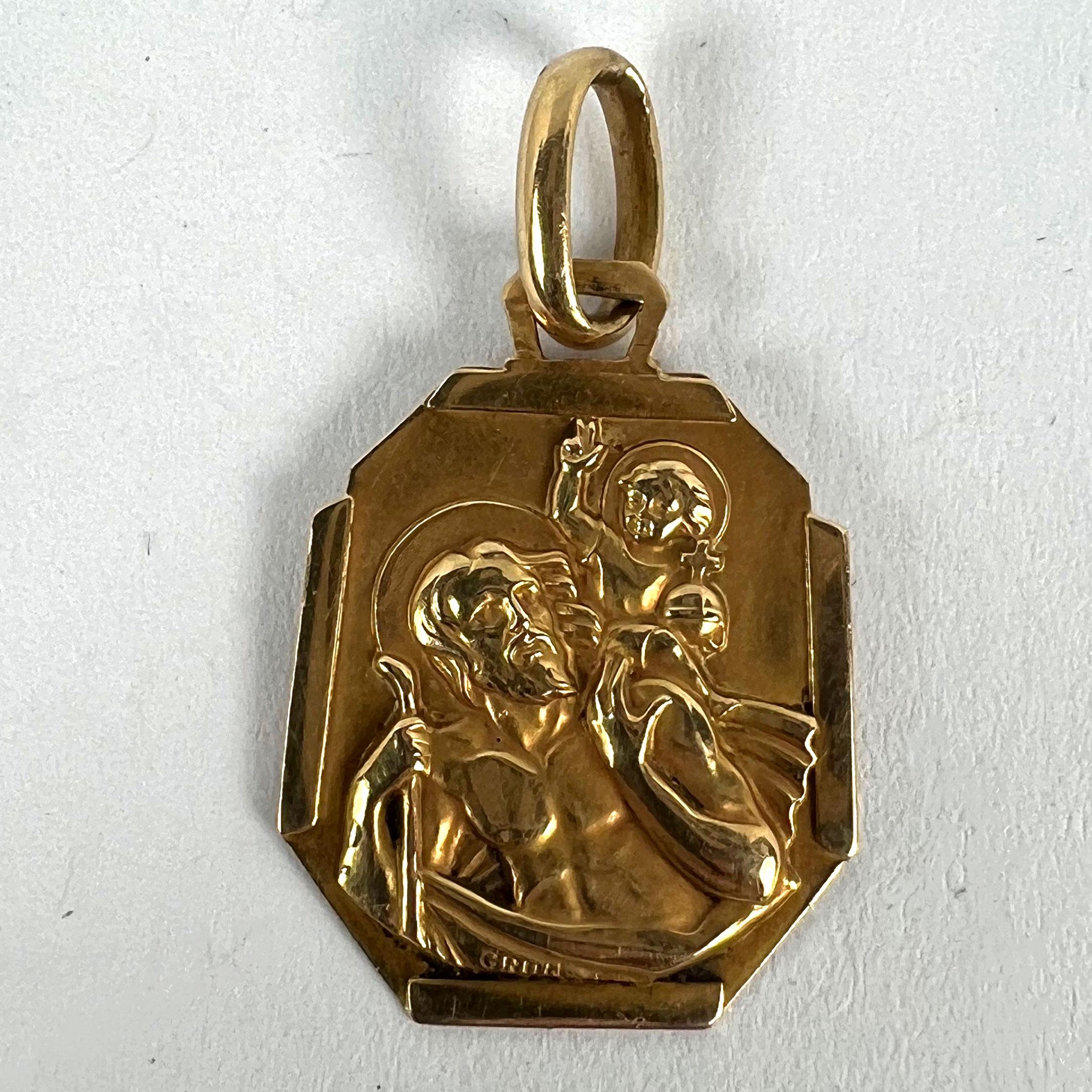 French Grun Saint Christopher 18K Yellow Gold Charm Pendant Medal in vendita 6