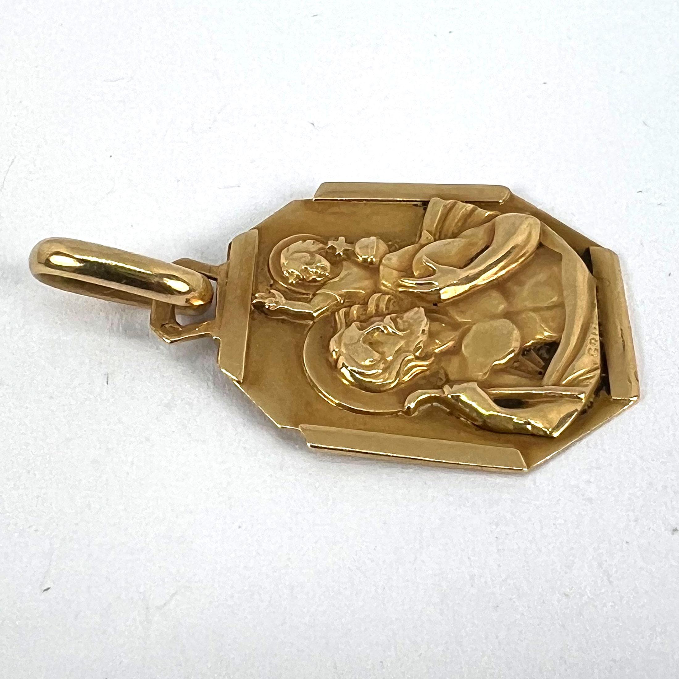 French Grun Saint Christopher 18K Yellow Gold Charm Pendant Medal in vendita 8