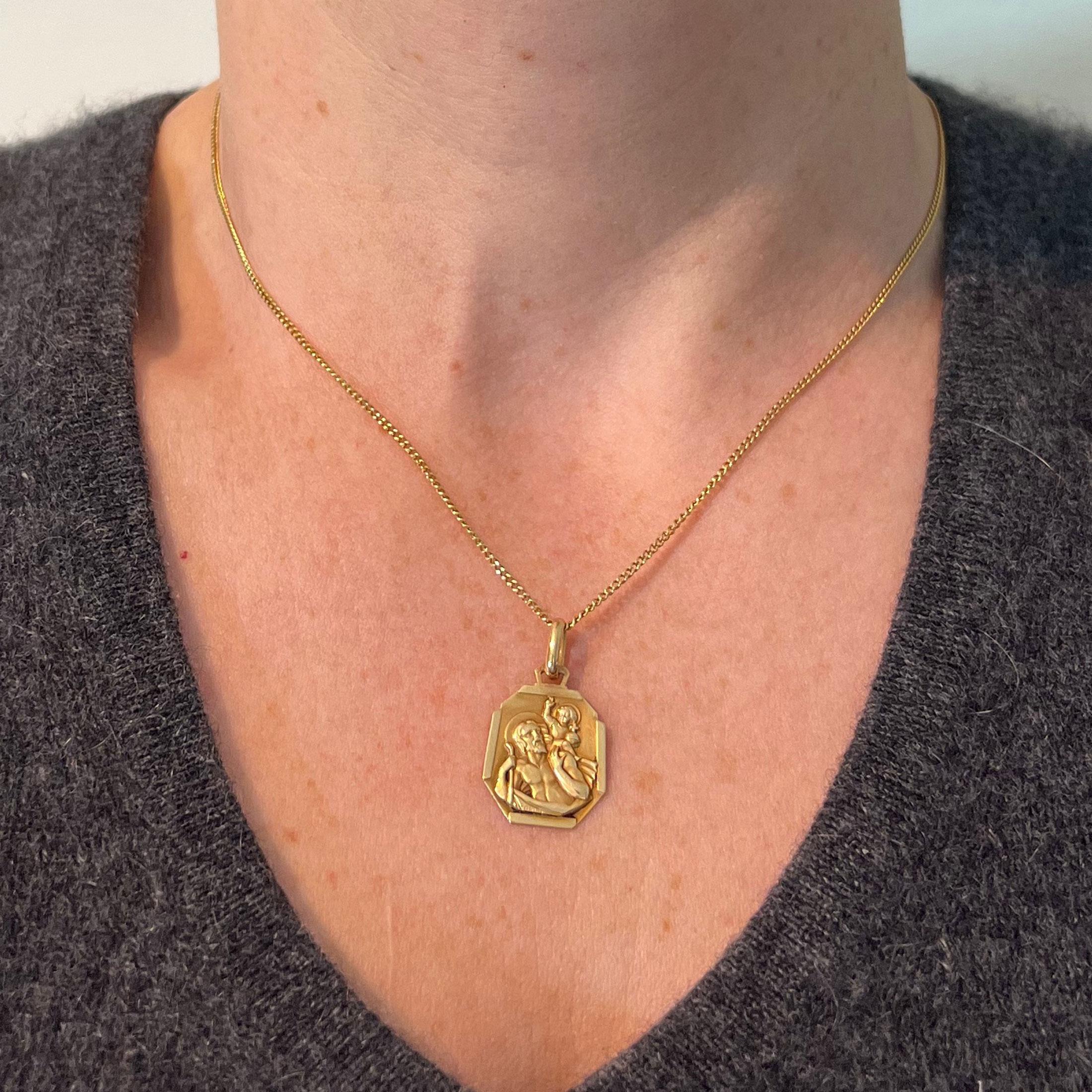 French Grun Saint Christopher 18K Yellow Gold Charm Pendant Medal In condizioni buone in vendita a London, GB