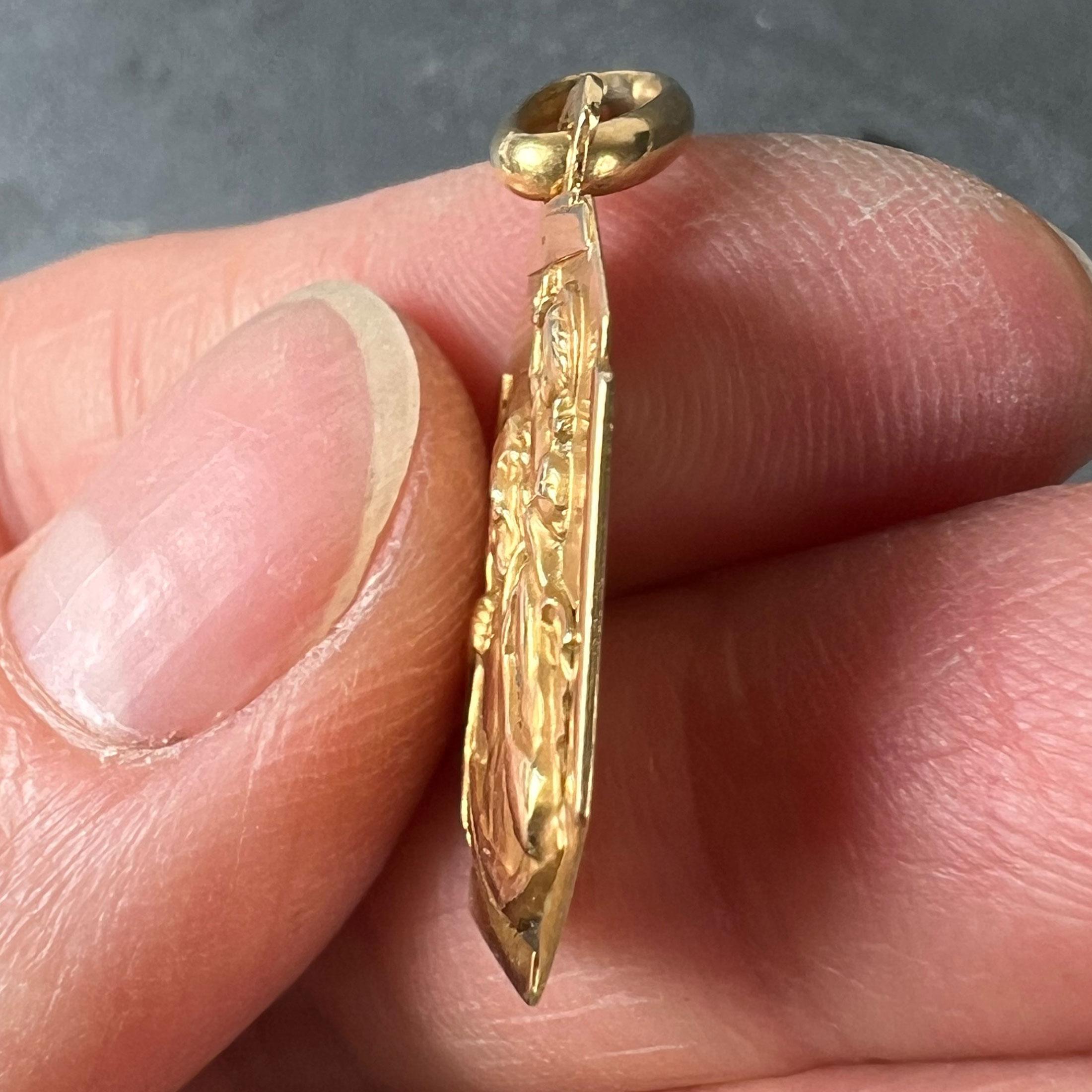 French Grun Saint Christopher 18K Yellow Gold Charm Pendant Medal in vendita 2