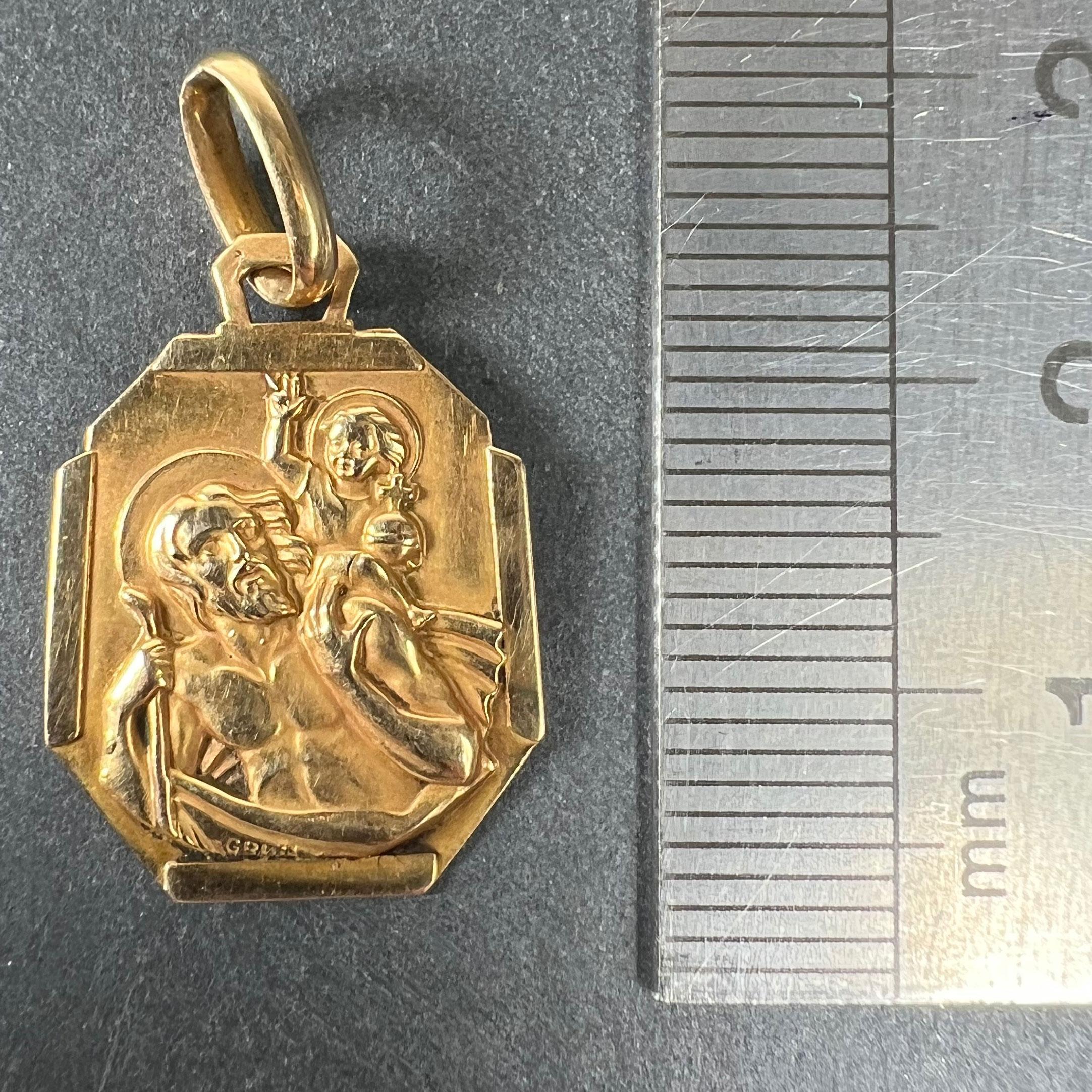 French Grun Saint Christopher 18K Yellow Gold Charm Pendant Medal in vendita 4