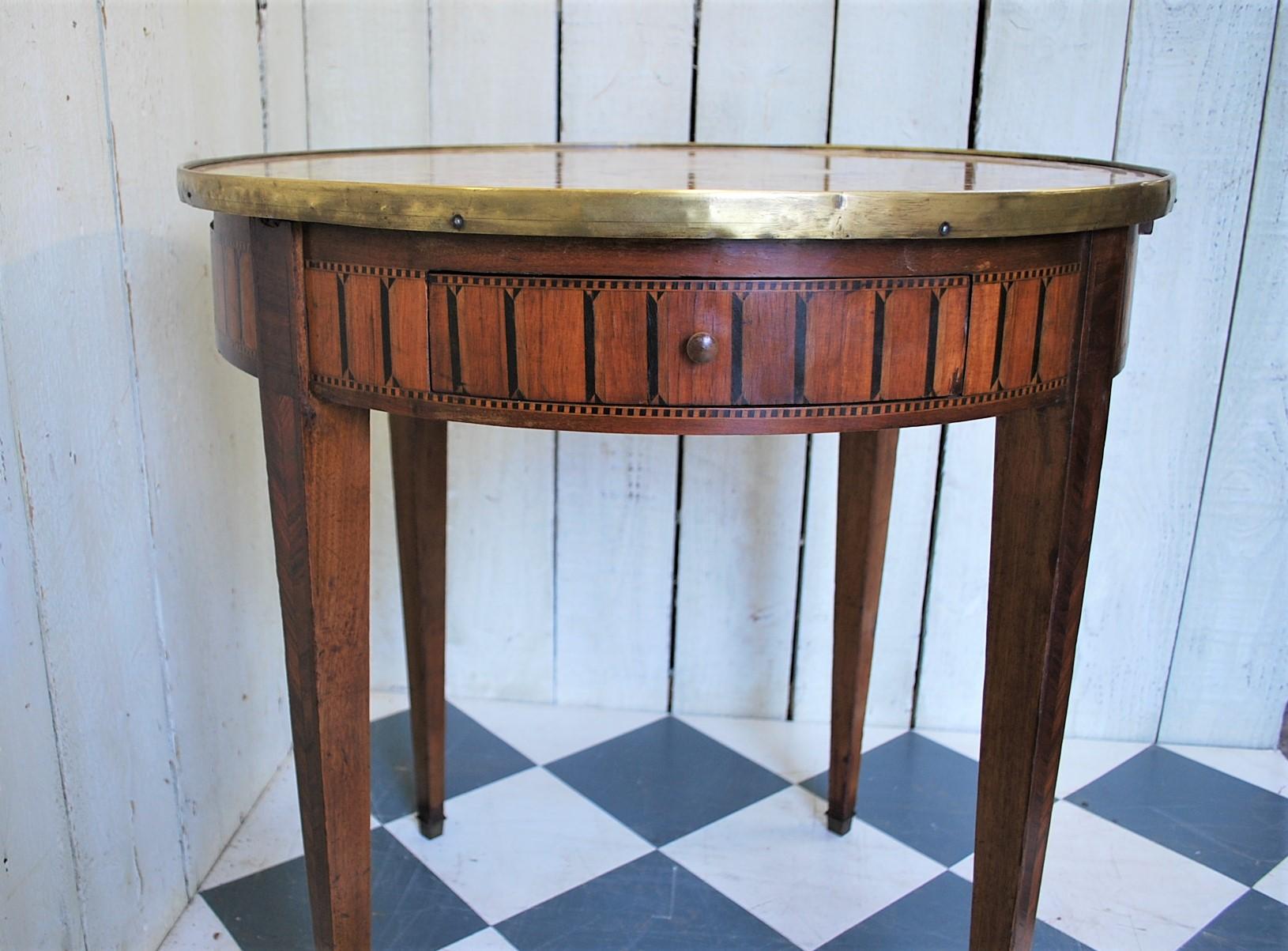 French Gueridon / Centre Table For Sale 2