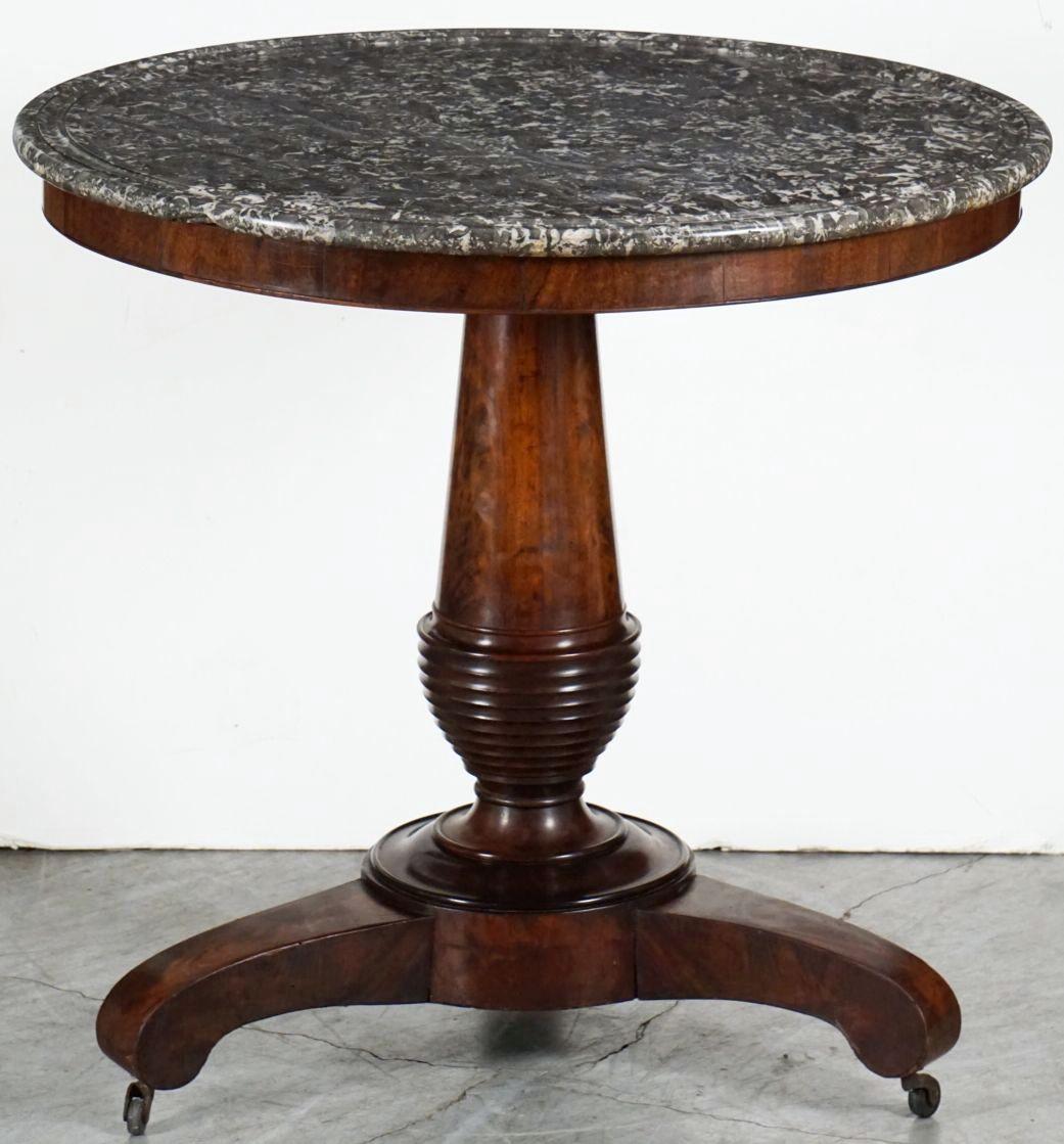 French Gueridon or Round Table of Flame Mahogany with Marble Top For Sale 1
