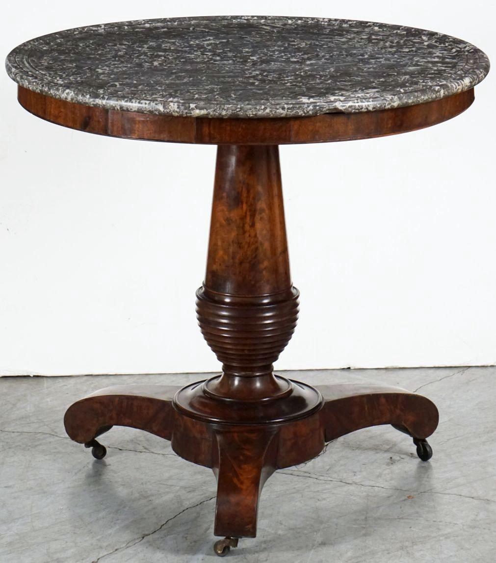 French Gueridon or Round Table of Flame Mahogany with Marble Top For Sale 4