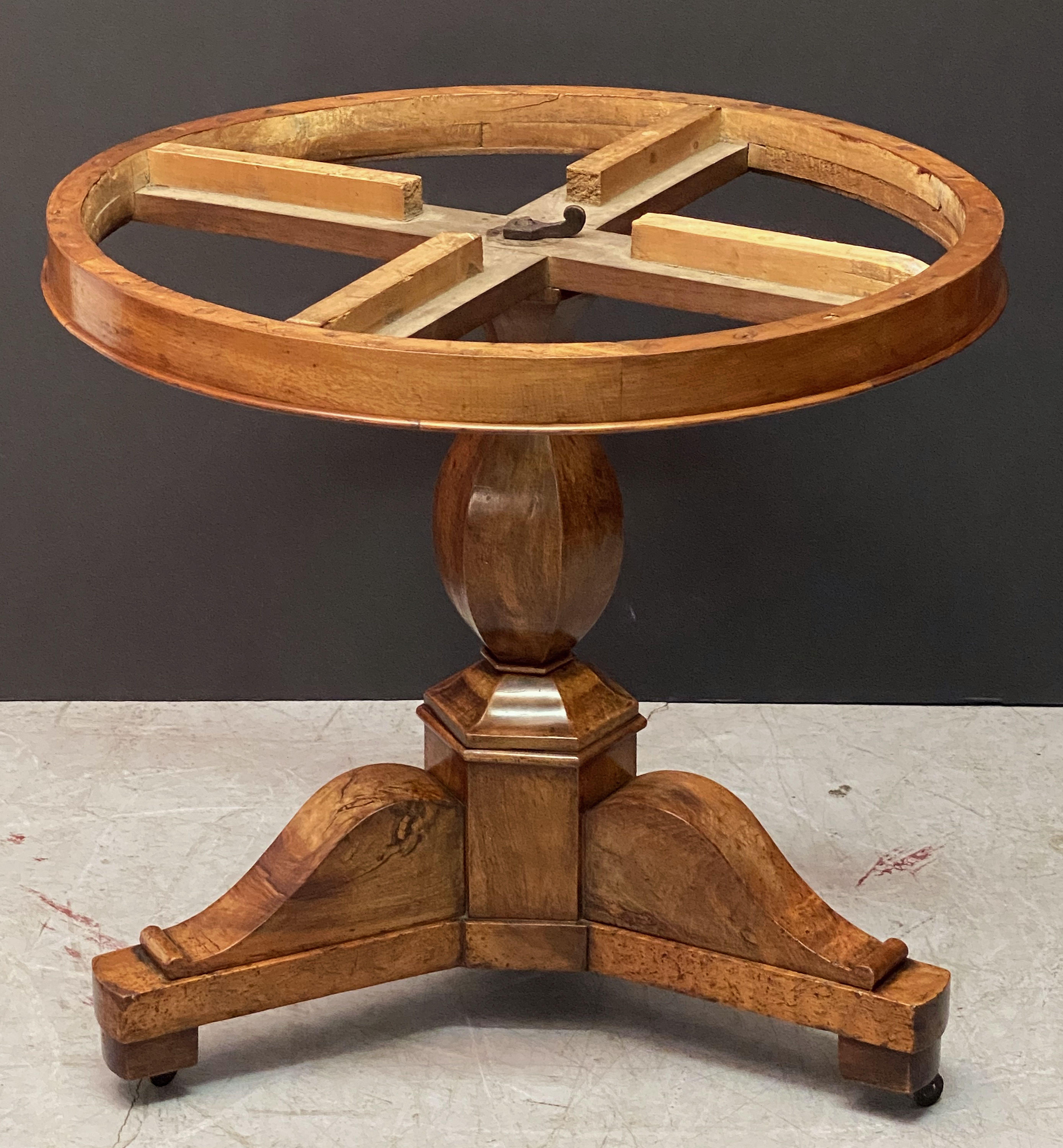 French Guéridon or Round Table of Walnut with Marble Top 12