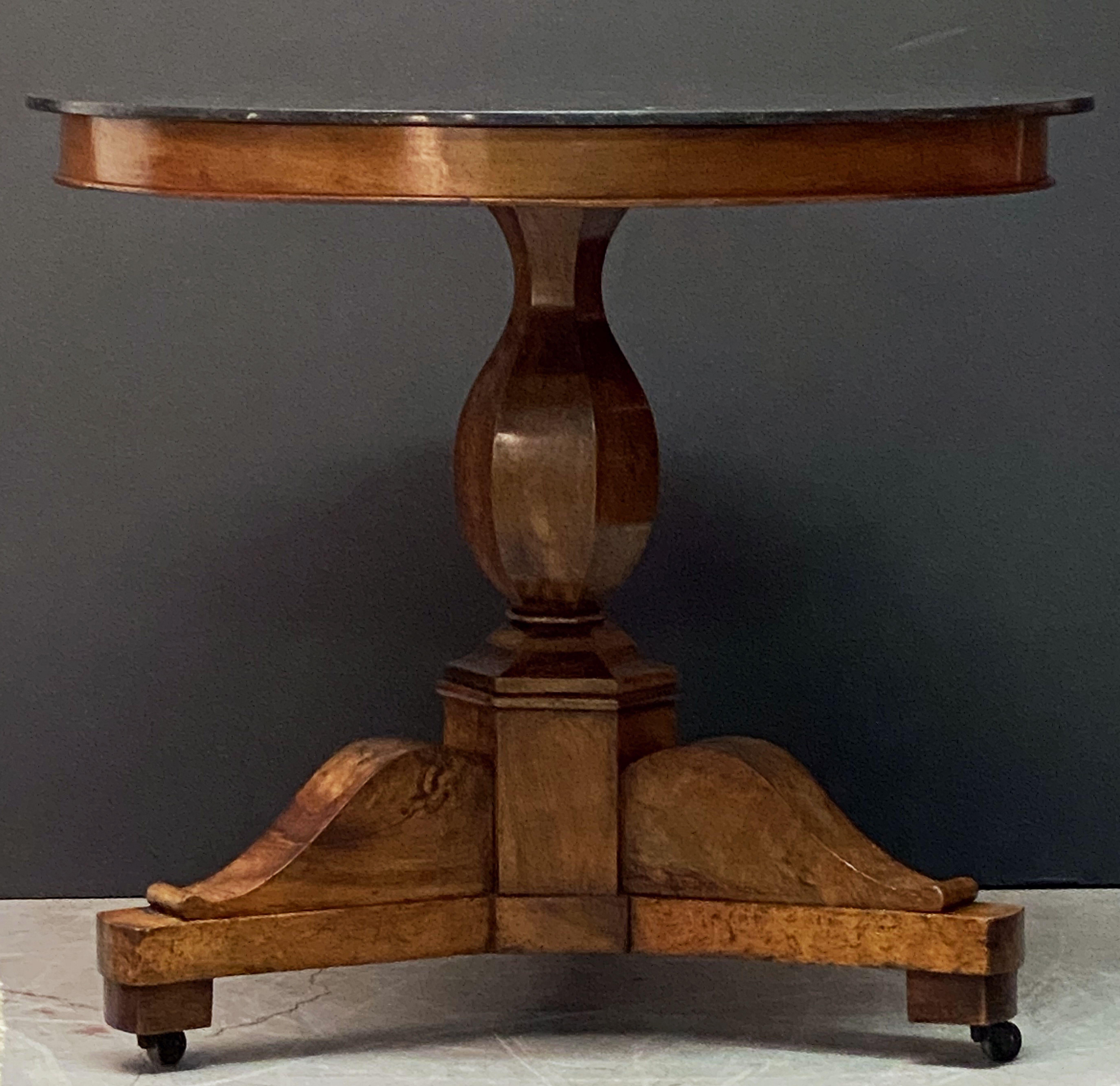 French Guéridon or Round Table of Walnut with Marble Top In Good Condition In Austin, TX