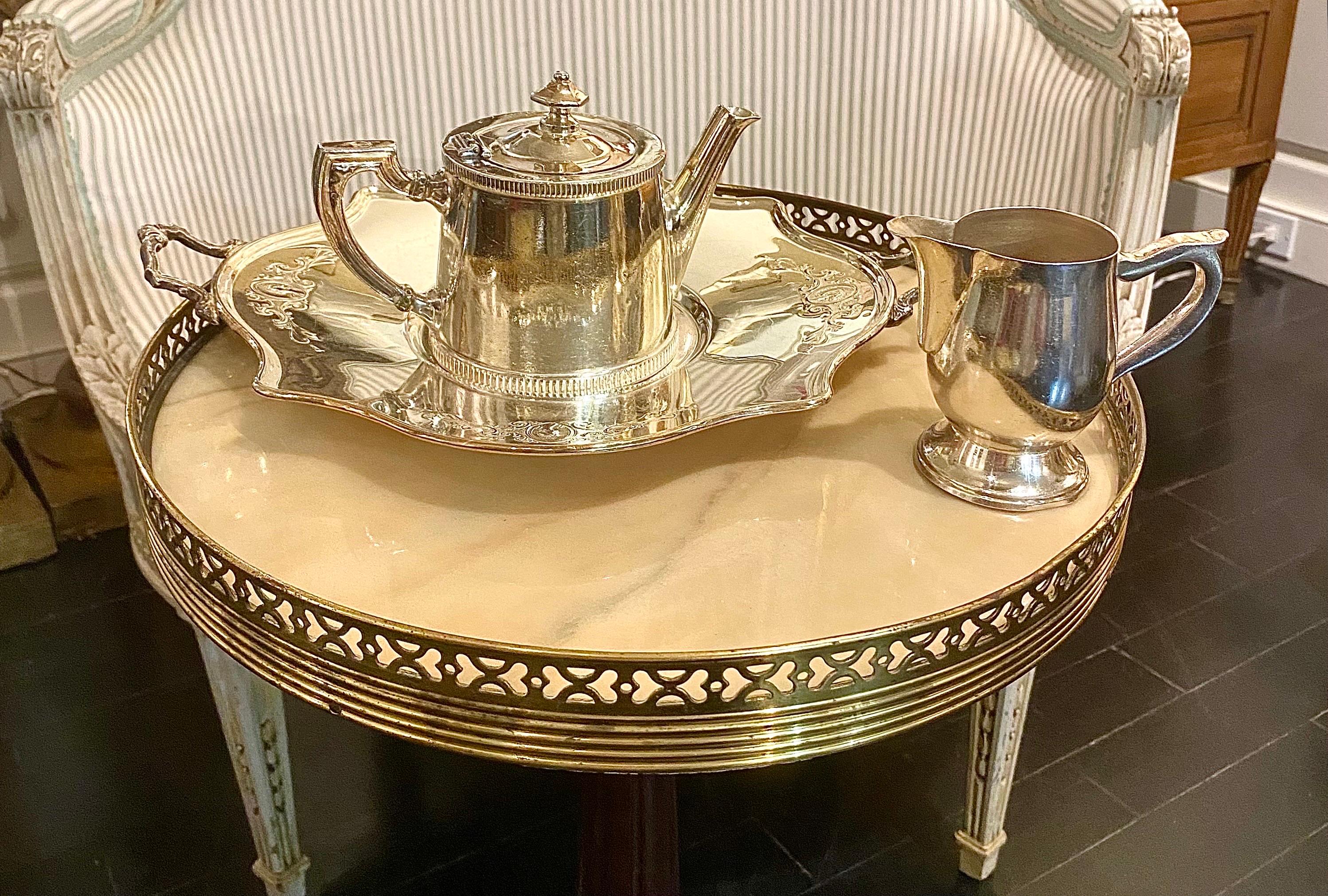 French Guéridon Side Table with Marble Top For Sale 1