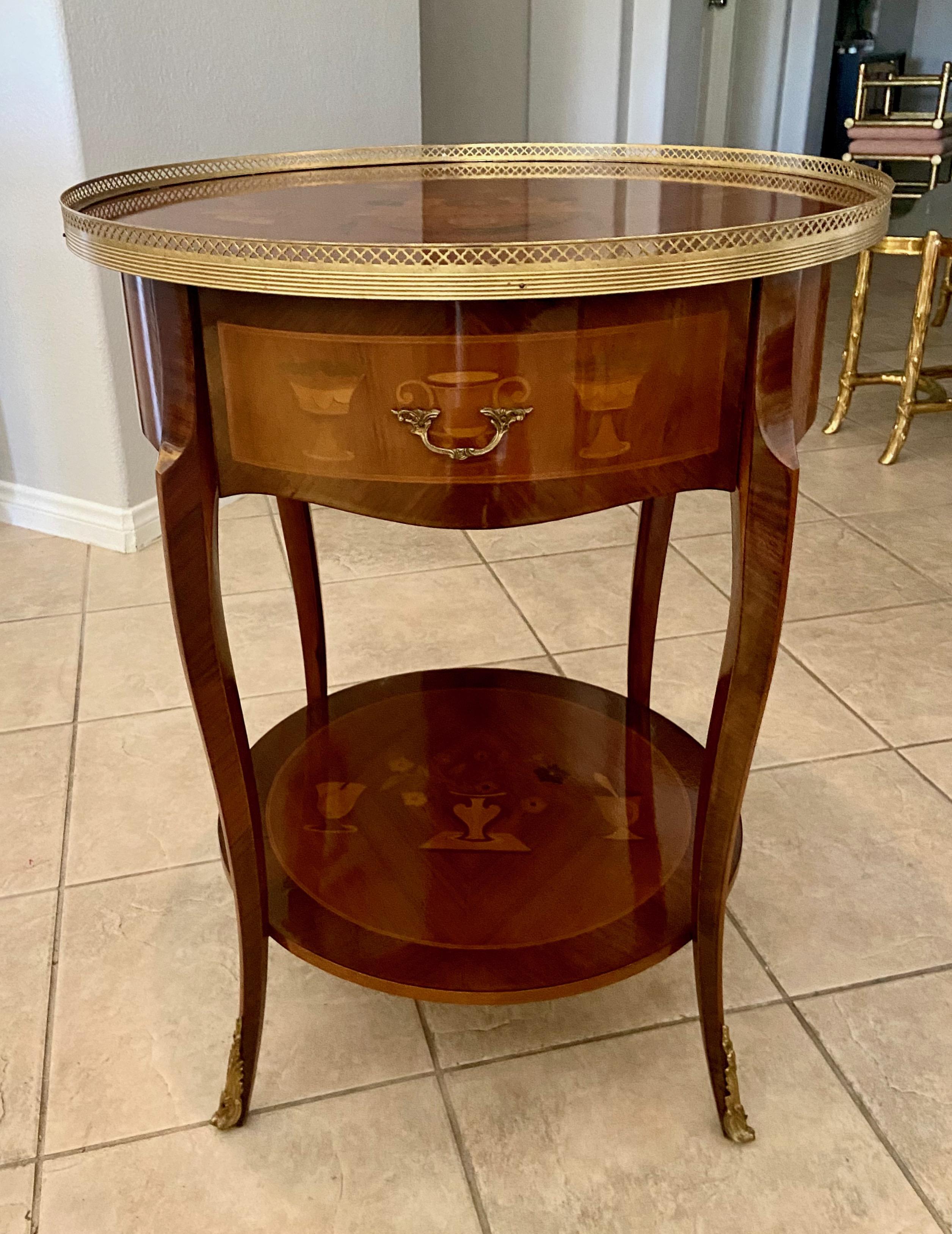 Mid-20th Century French Gueridon Style Inlaid Side Table For Sale