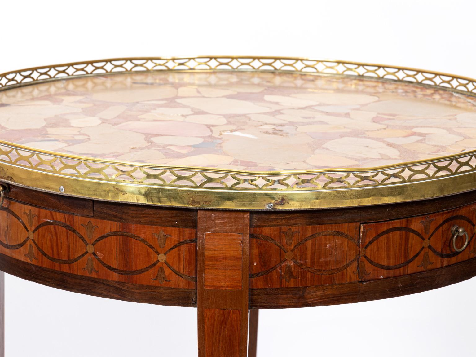 French Gueridon Table  For Sale 1