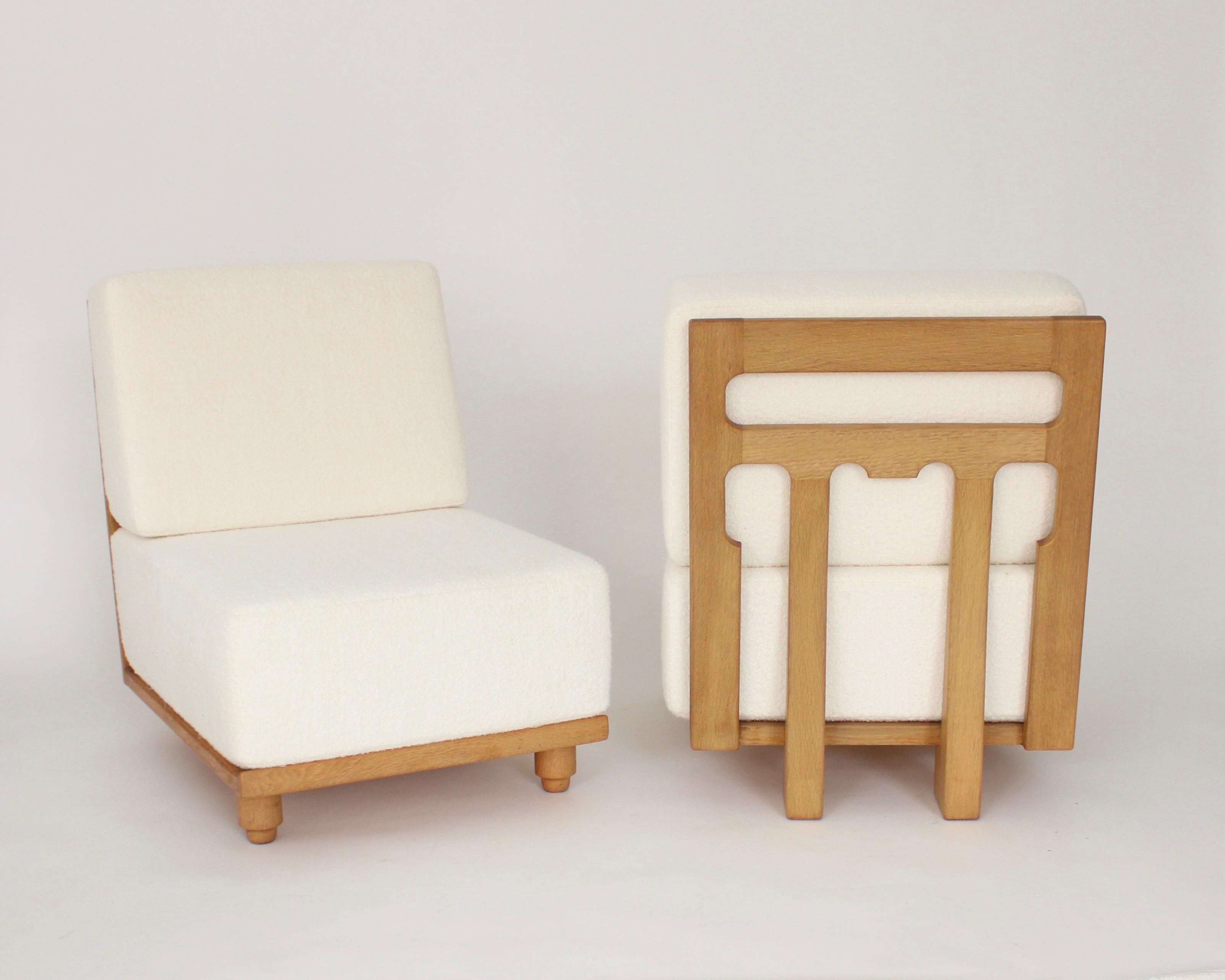 French Guillerme and Chambron Votre Maison Pair of Lounge Chairs Model Elmyre In Good Condition For Sale In Chicago, IL