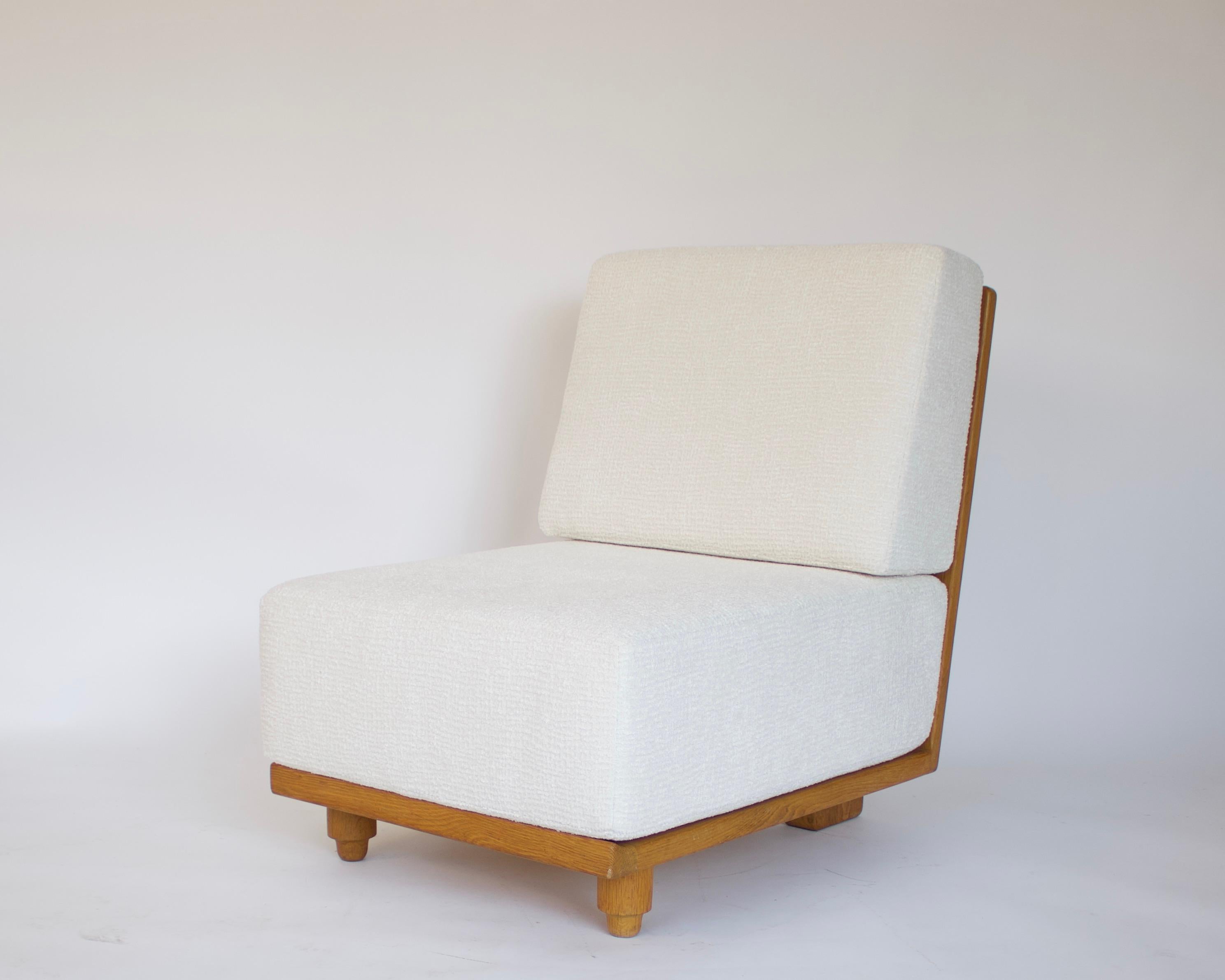 Mid-20th Century French Guillerme and Chambron Votre Maison Pair of Lounge Chairs Model Elmyre