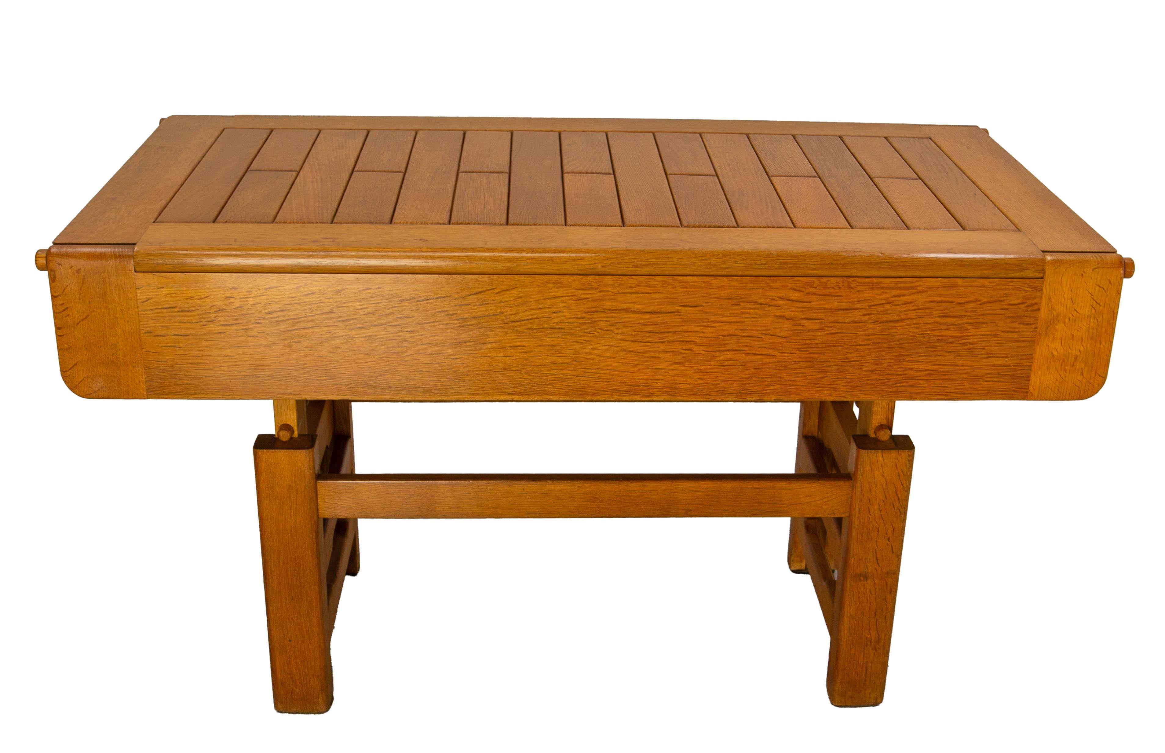Table à café et table à manger modulaire en chêne massif de Guillerme & Chambron, c.1950 en vente 8
