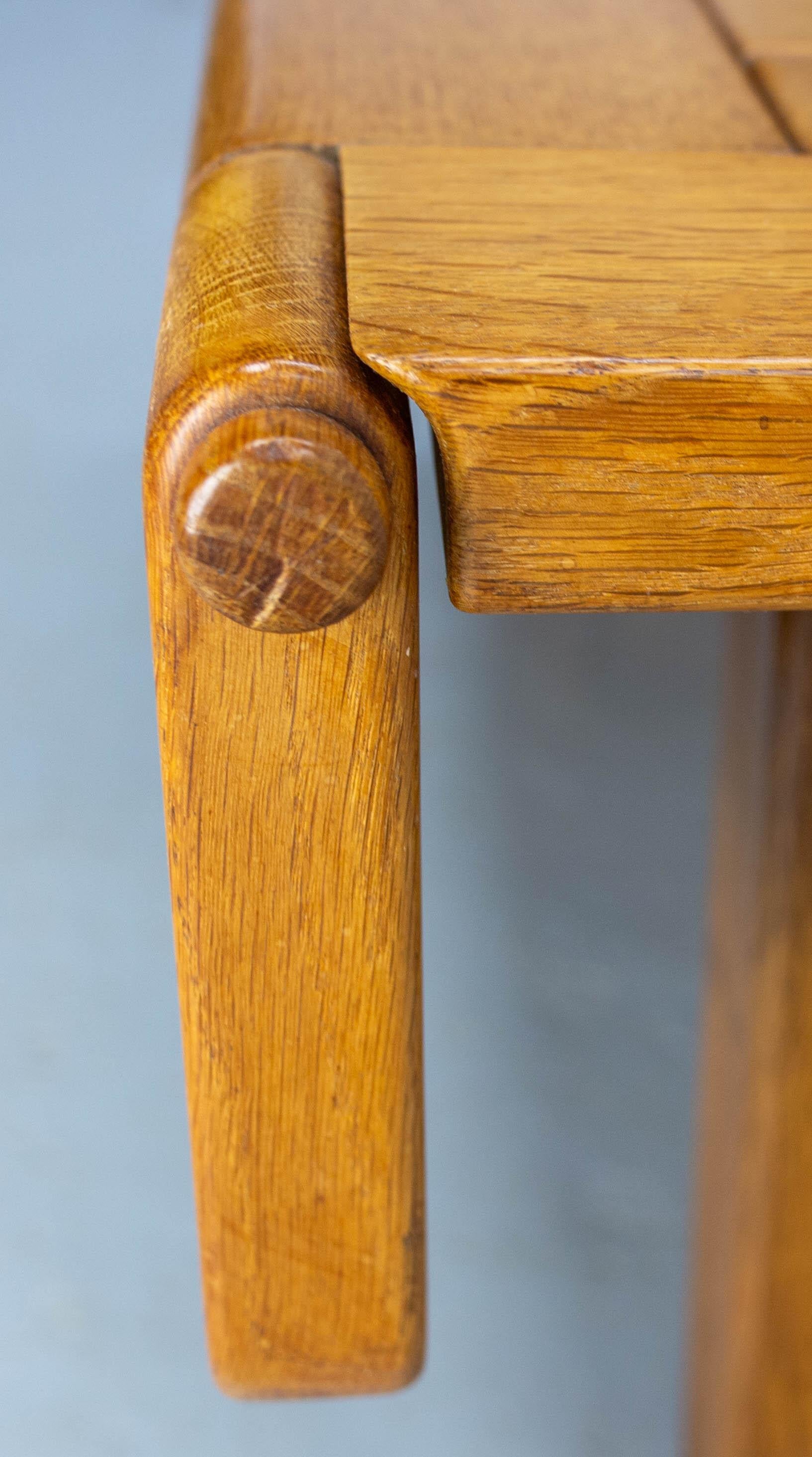 Table à café et table à manger modulaire en chêne massif de Guillerme & Chambron, c.1950 en vente 9