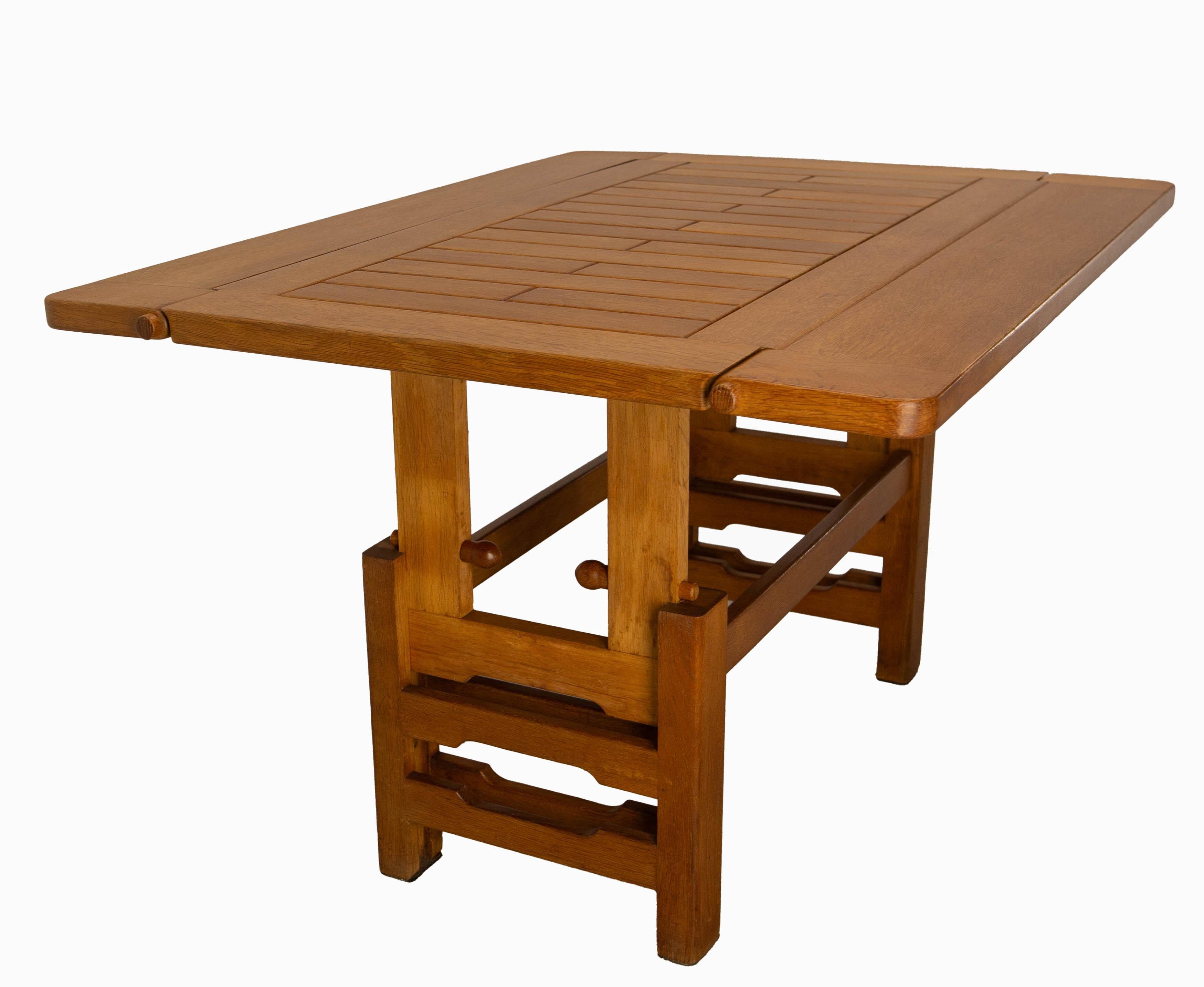 Table à café et table à manger modulaire en chêne massif de Guillerme & Chambron, c.1950 en vente 2