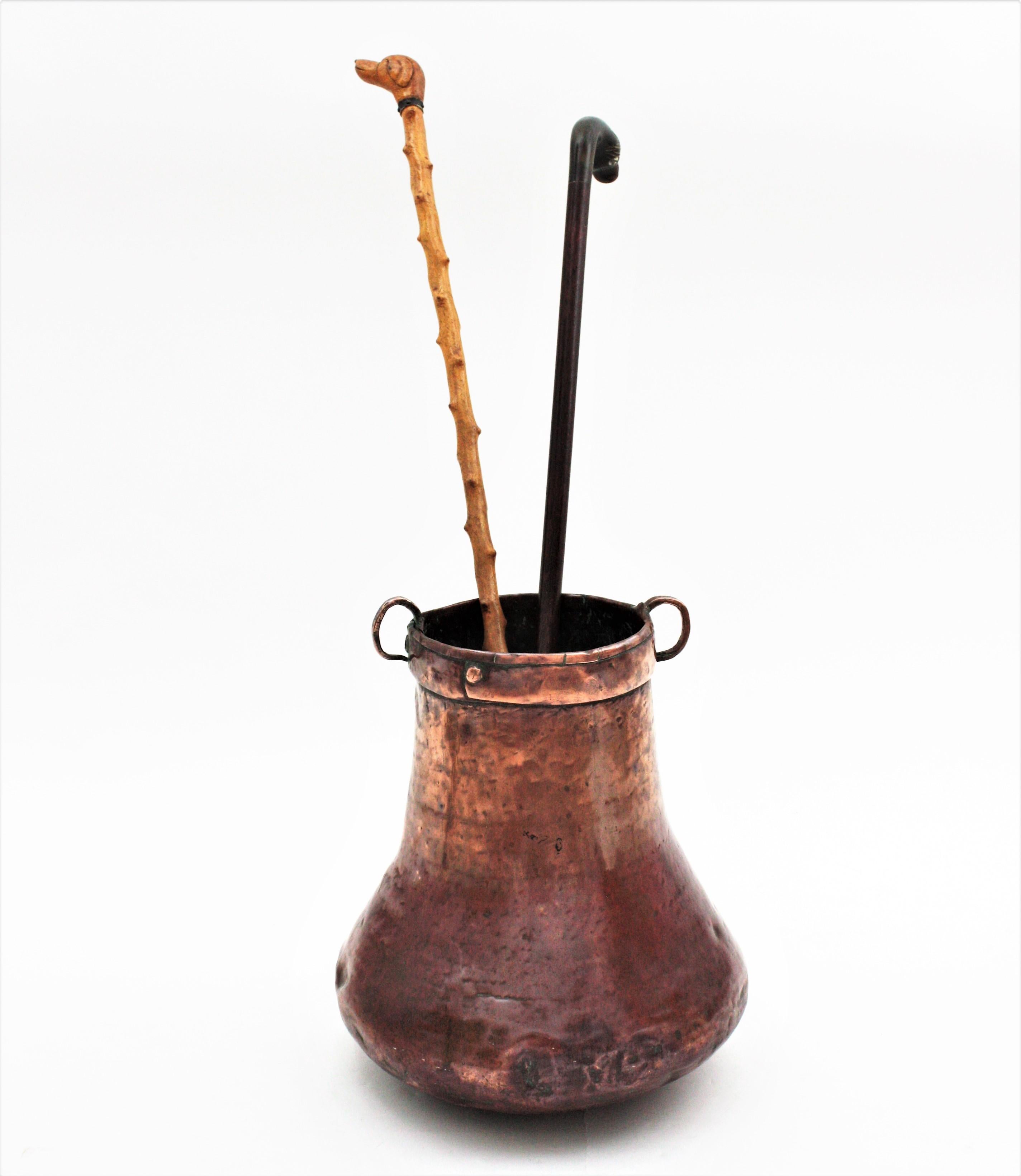 French Copper Tall Cauldron or Planter with Handles  In Good Condition In Barcelona, ES