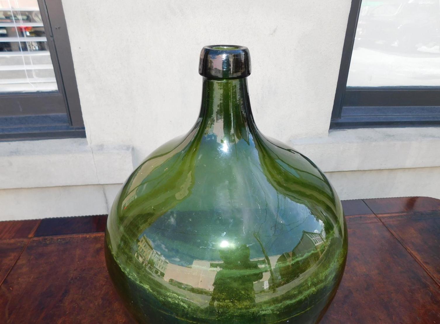 Tres Jarras Decorativas de Vidrio Soplado a Mano, Circa 1850 Vidrio soplado en venta