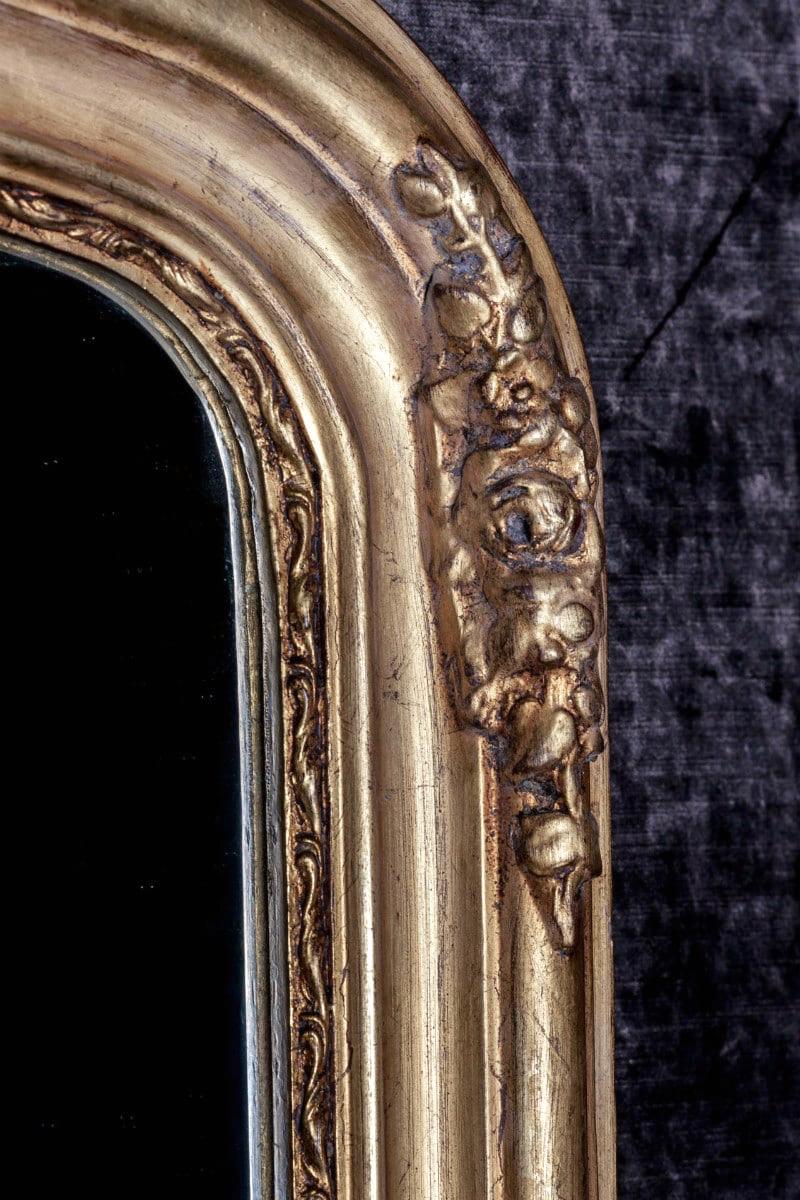 French Hand Carved Beveled Mirror in Hand Gilt Frame In New Condition In Houston, TX