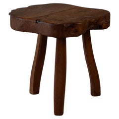 Tabouret à trois pieds en bois de ronce sculpté à la main (4 sur 4)