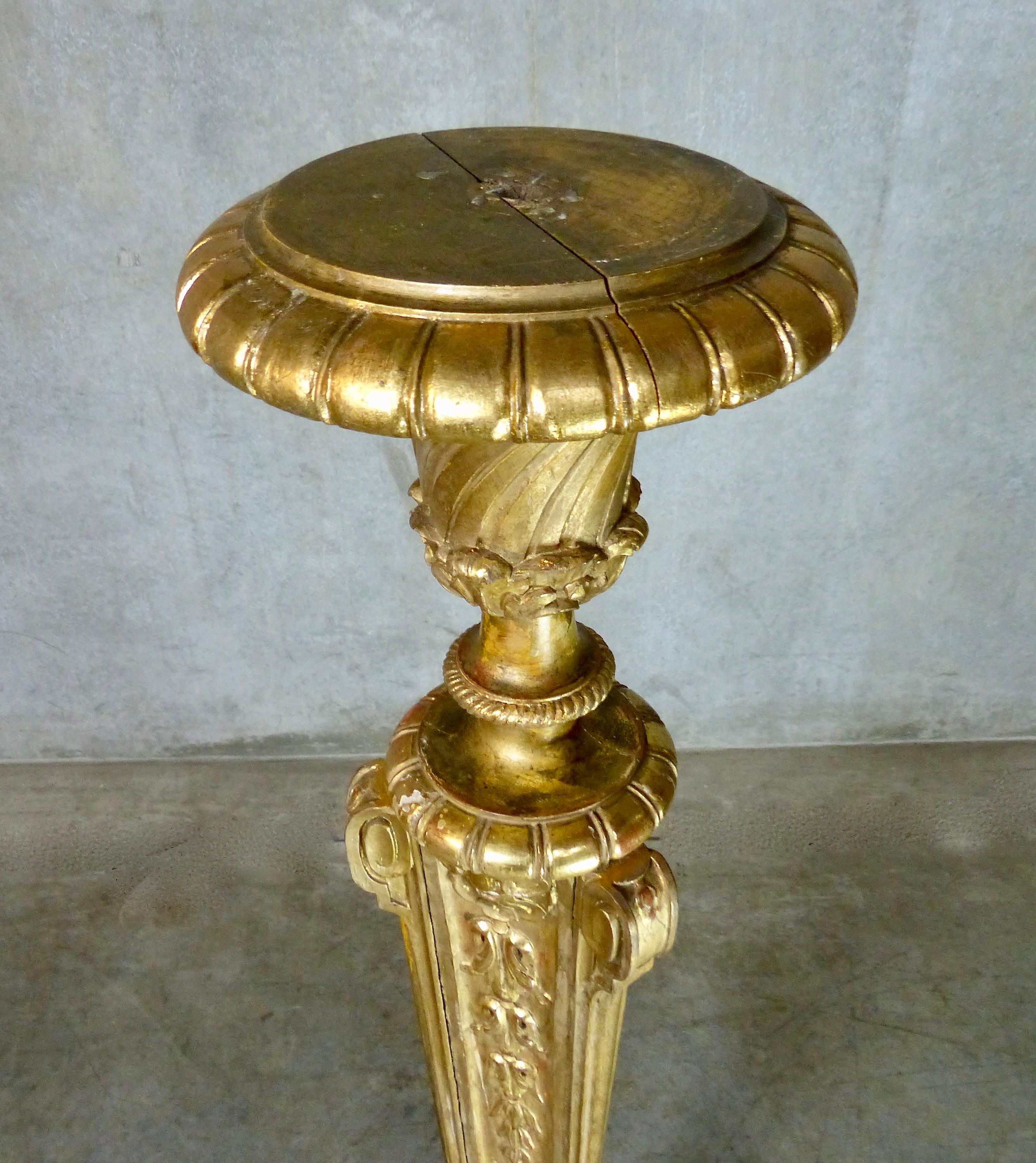 Provincial français Socle français en bois doré sculpté à la main:: vers 1880 en vente