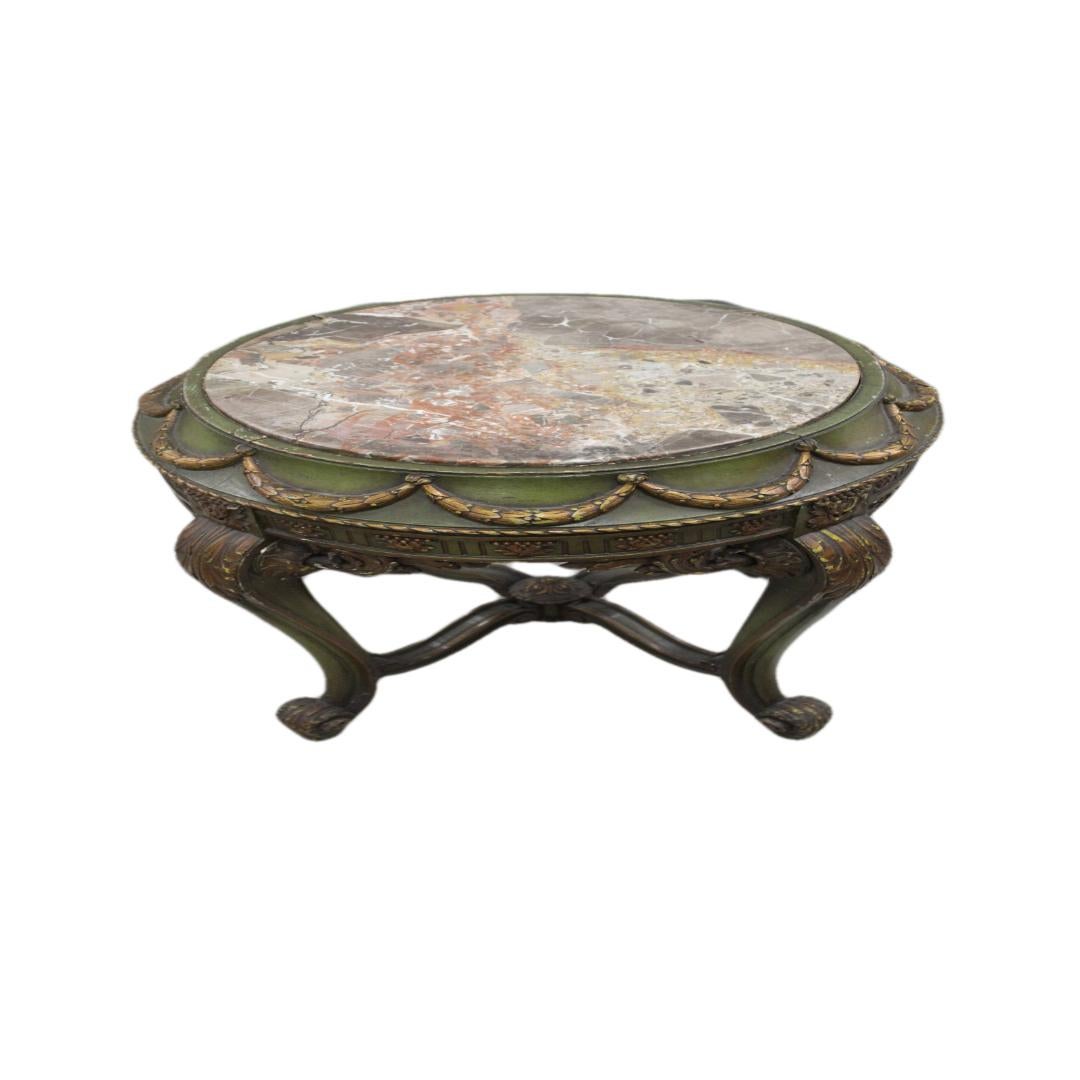 Table d'appoint française sculptée et peinte à la main avec plateau en marbre en vente 1
