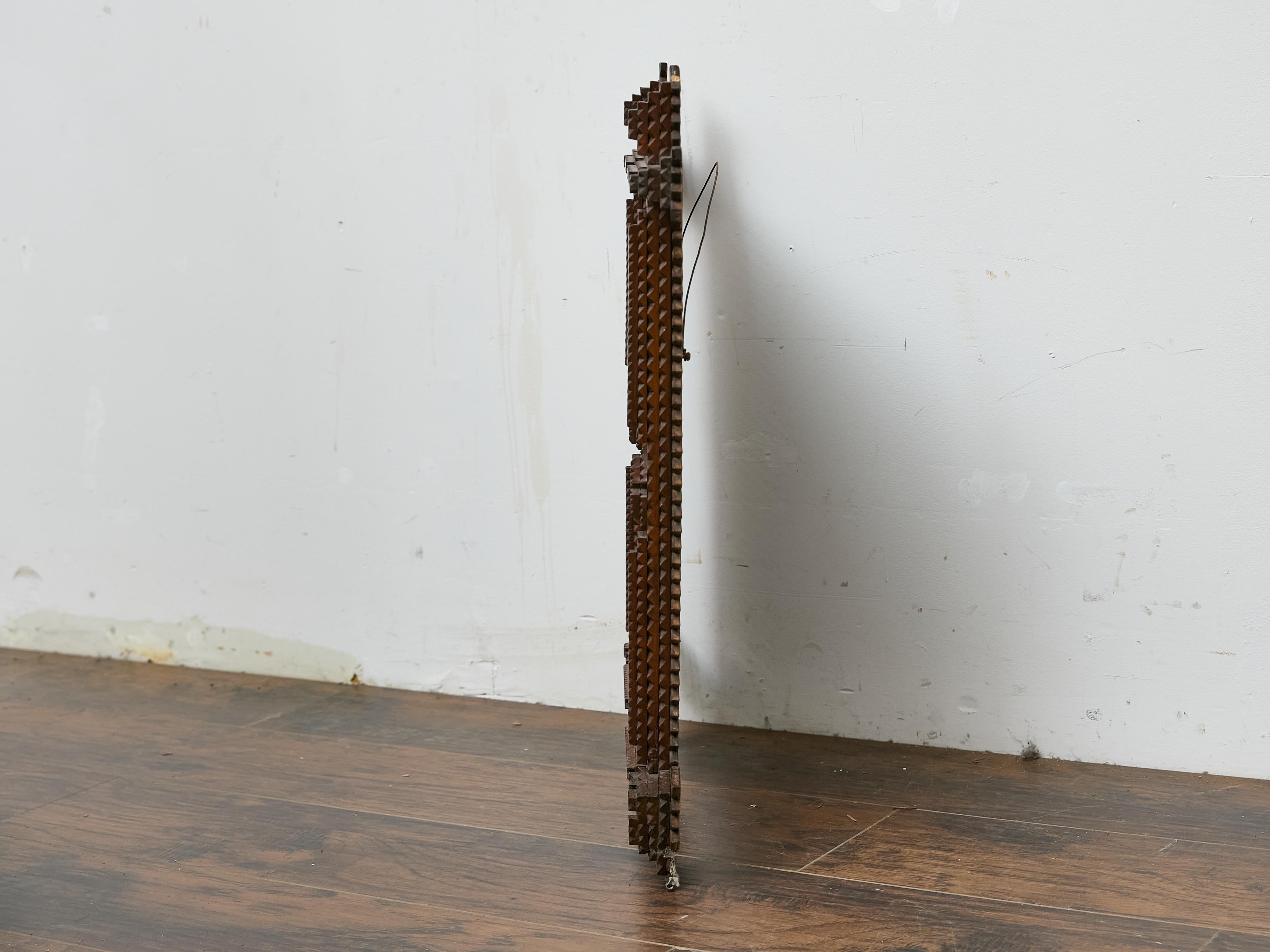 French Hand-Carved Tramp Art Mirror with Star Accents, circa 1900 For Sale 2